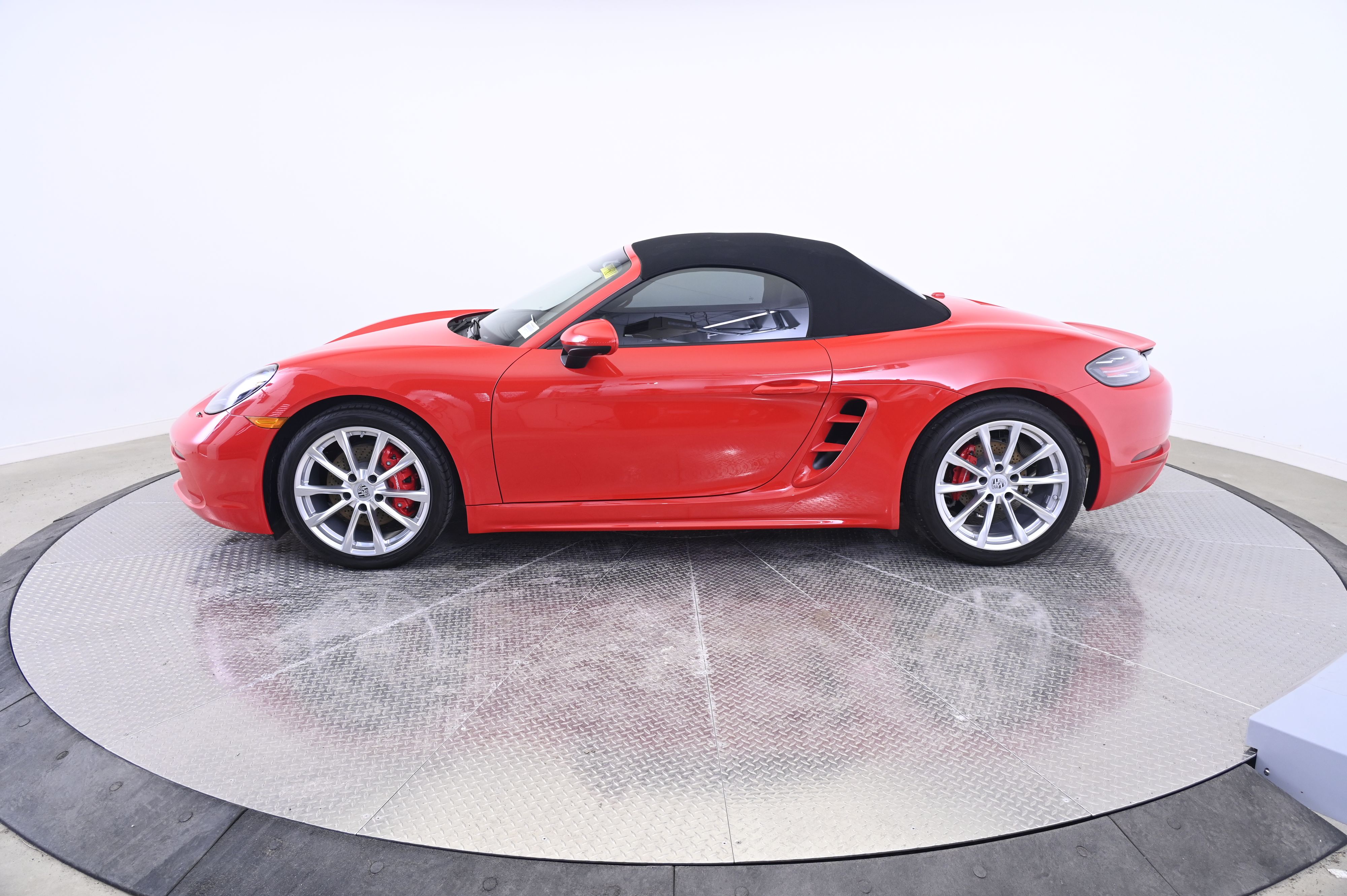 Thumbnail: 2025 Porsche 718 Boxster - 12