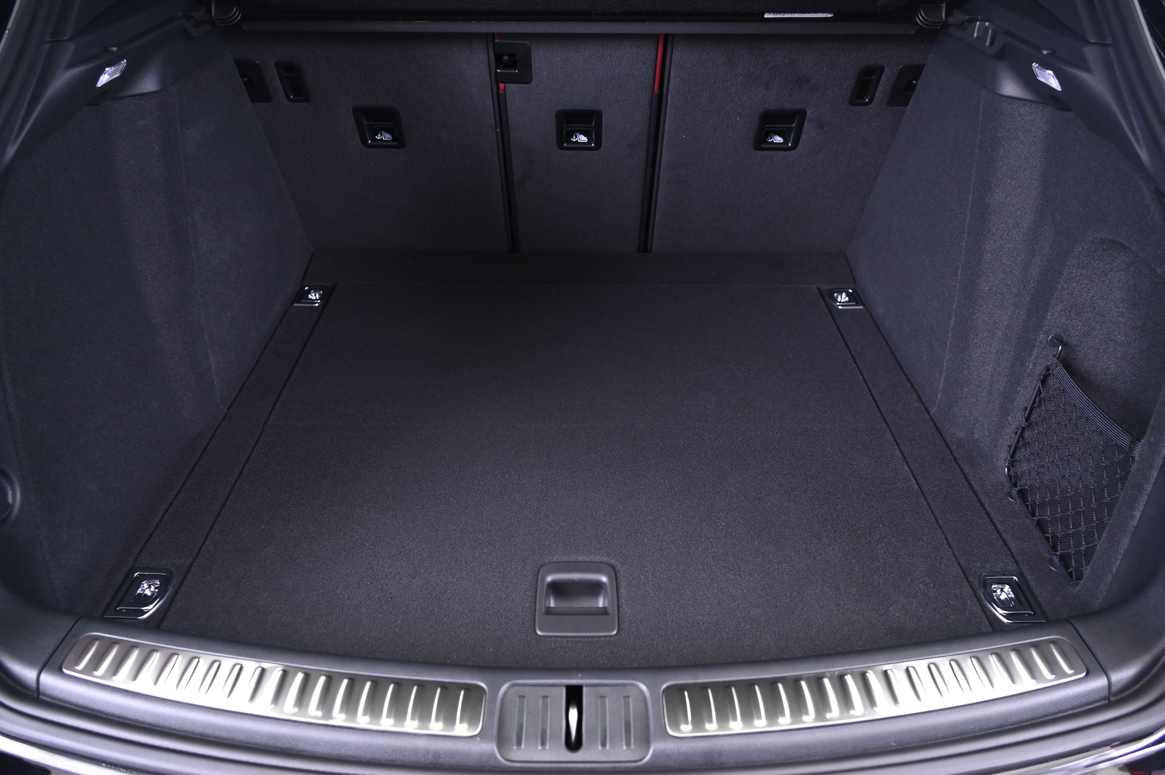 Thumbnail: 2025 Porsche Macan - 15