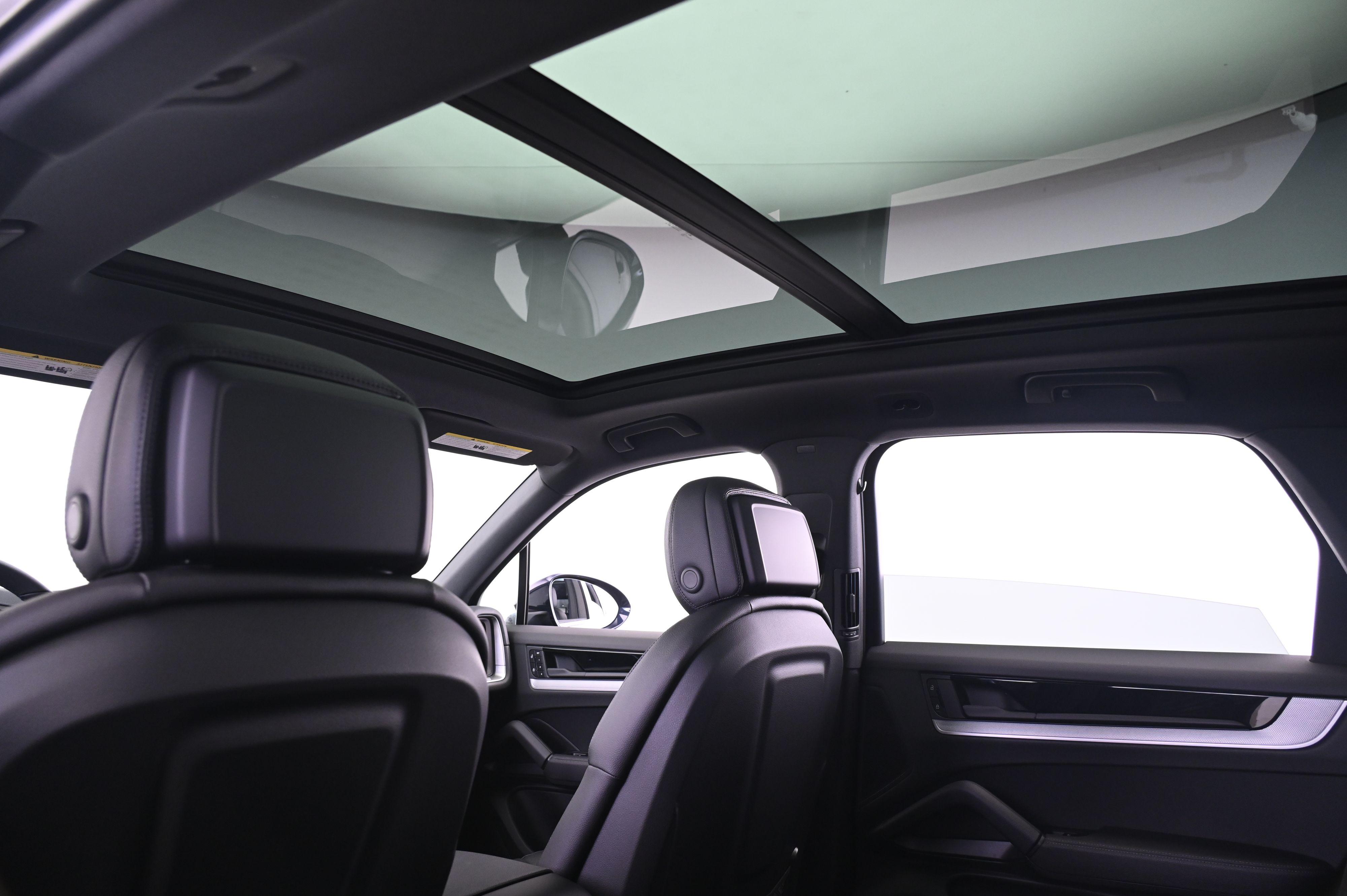 Thumbnail: 2026 Porsche Cayenne - 25