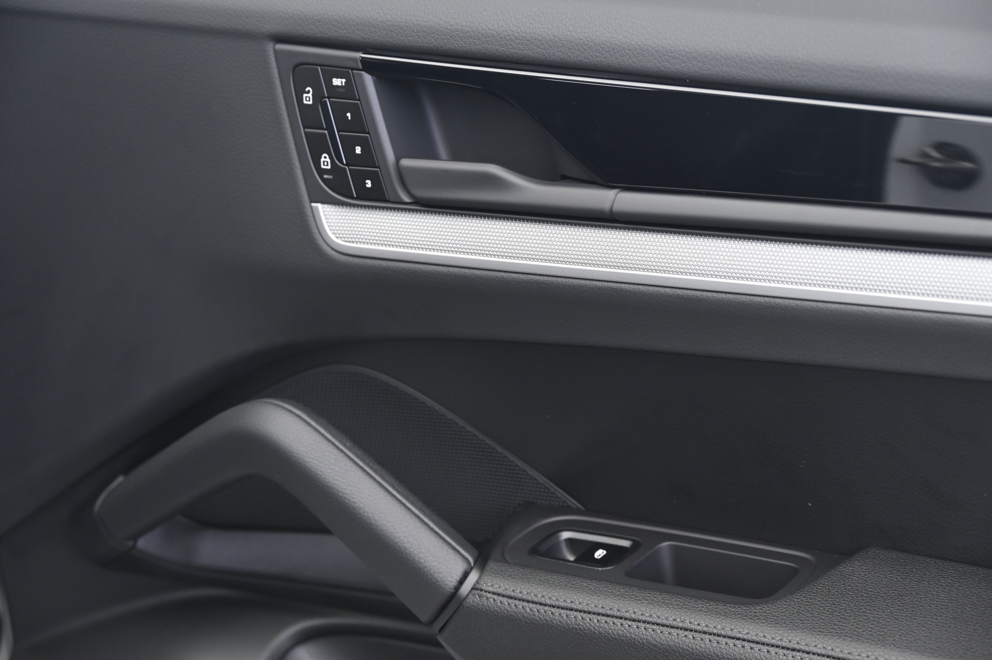 Thumbnail: 2026 Porsche  - 21