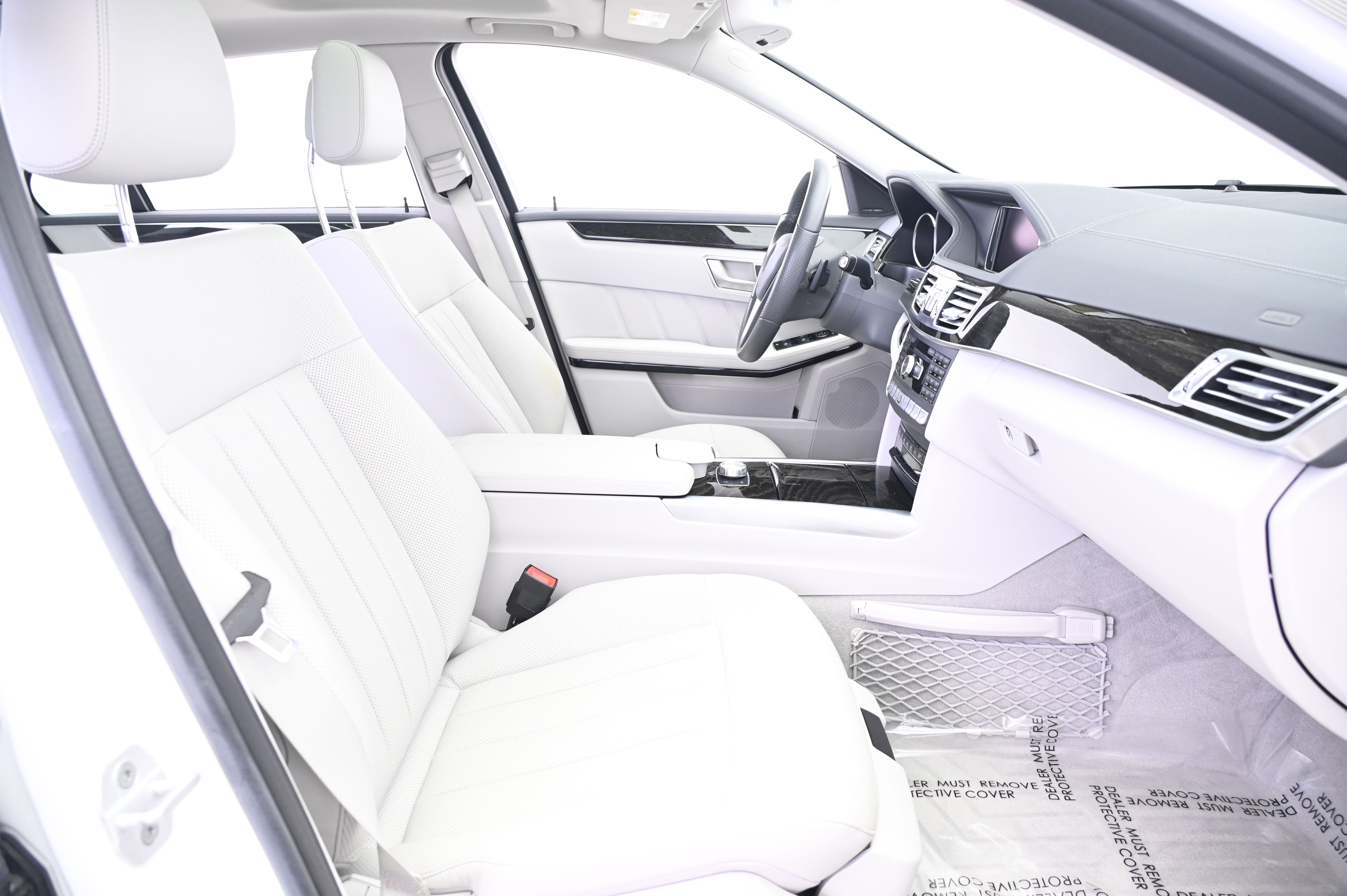 Thumbnail: 2015 Mercedes-Benz E-Class - 23