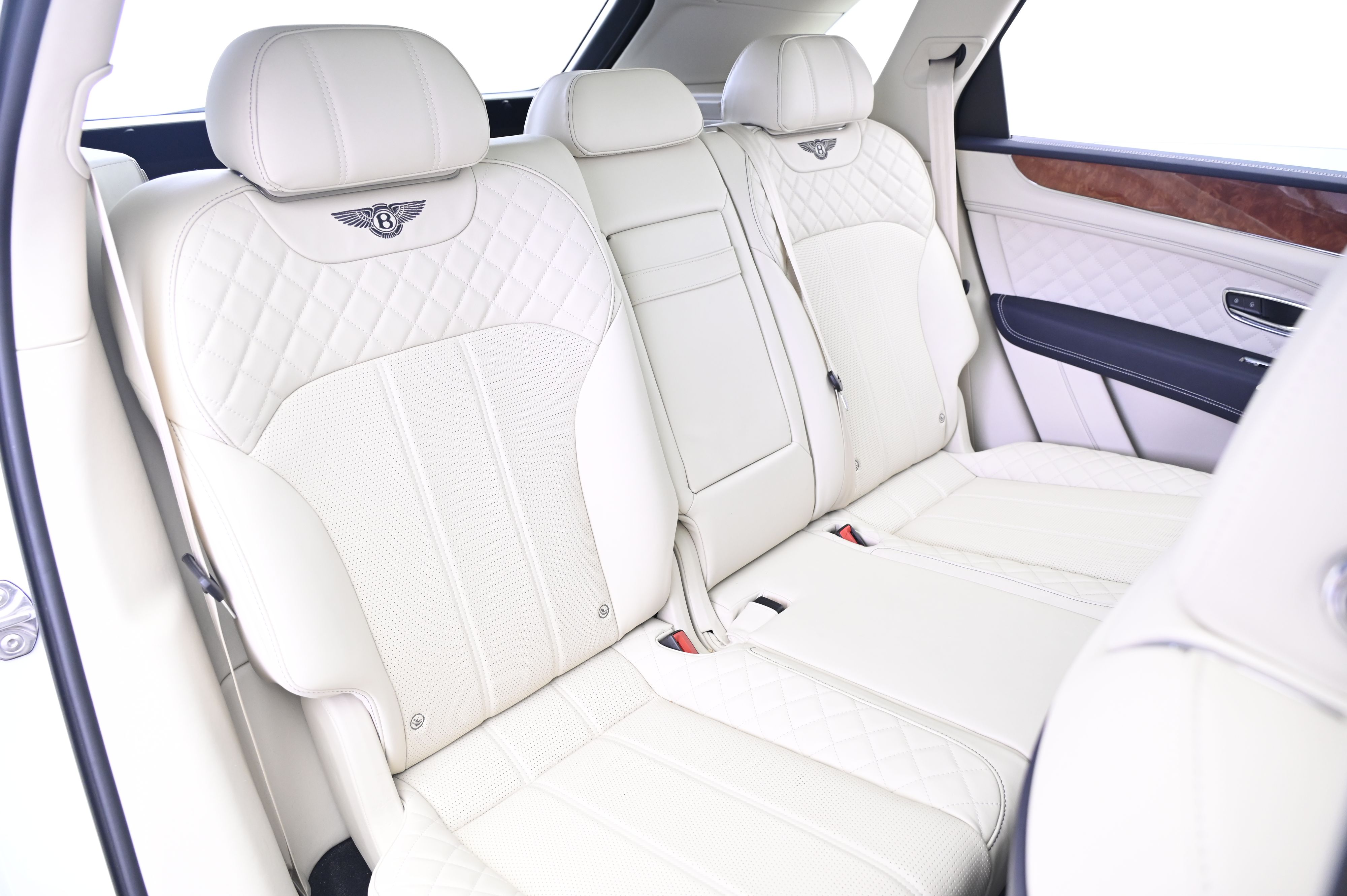 Thumbnail: 2019 Bentley Bentayga - 19