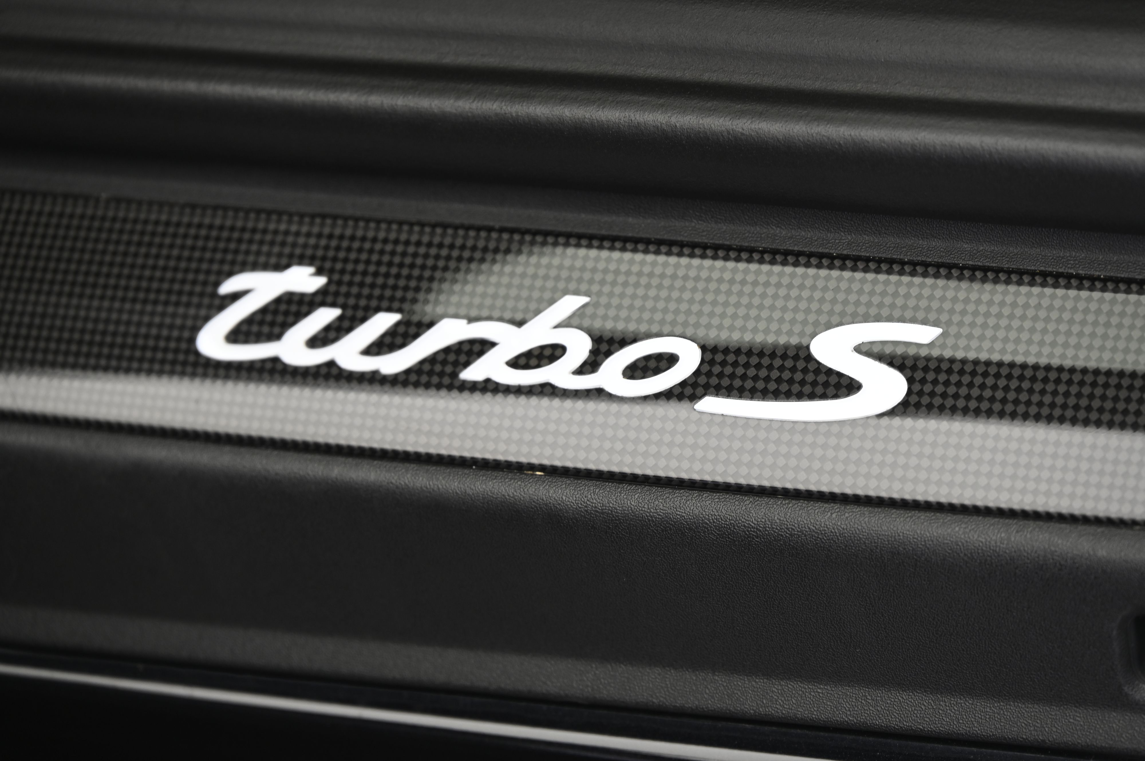 Thumbnail: 2019 Porsche 911 - 24