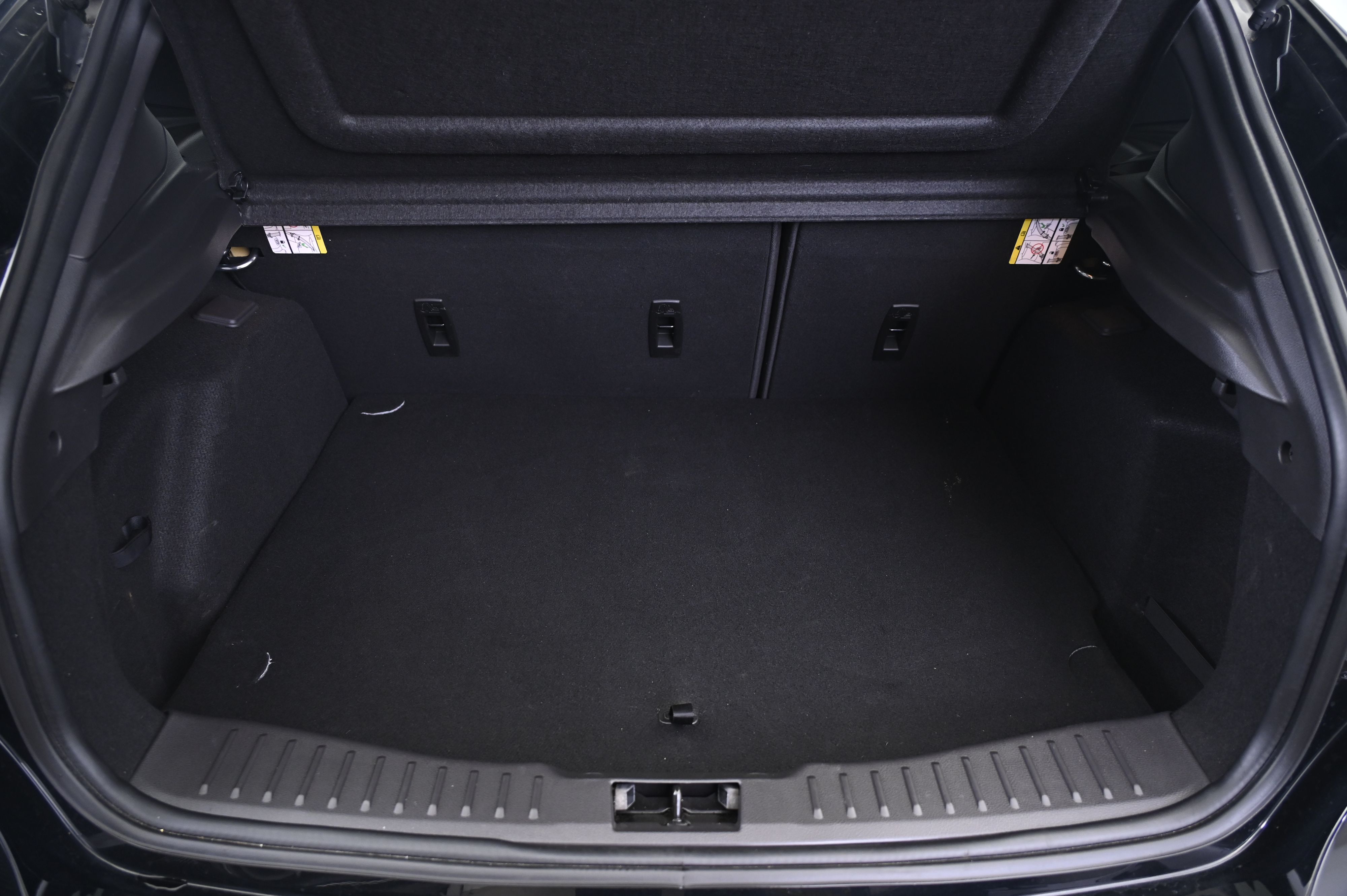 Thumbnail: 2016 Ford Focus - 16