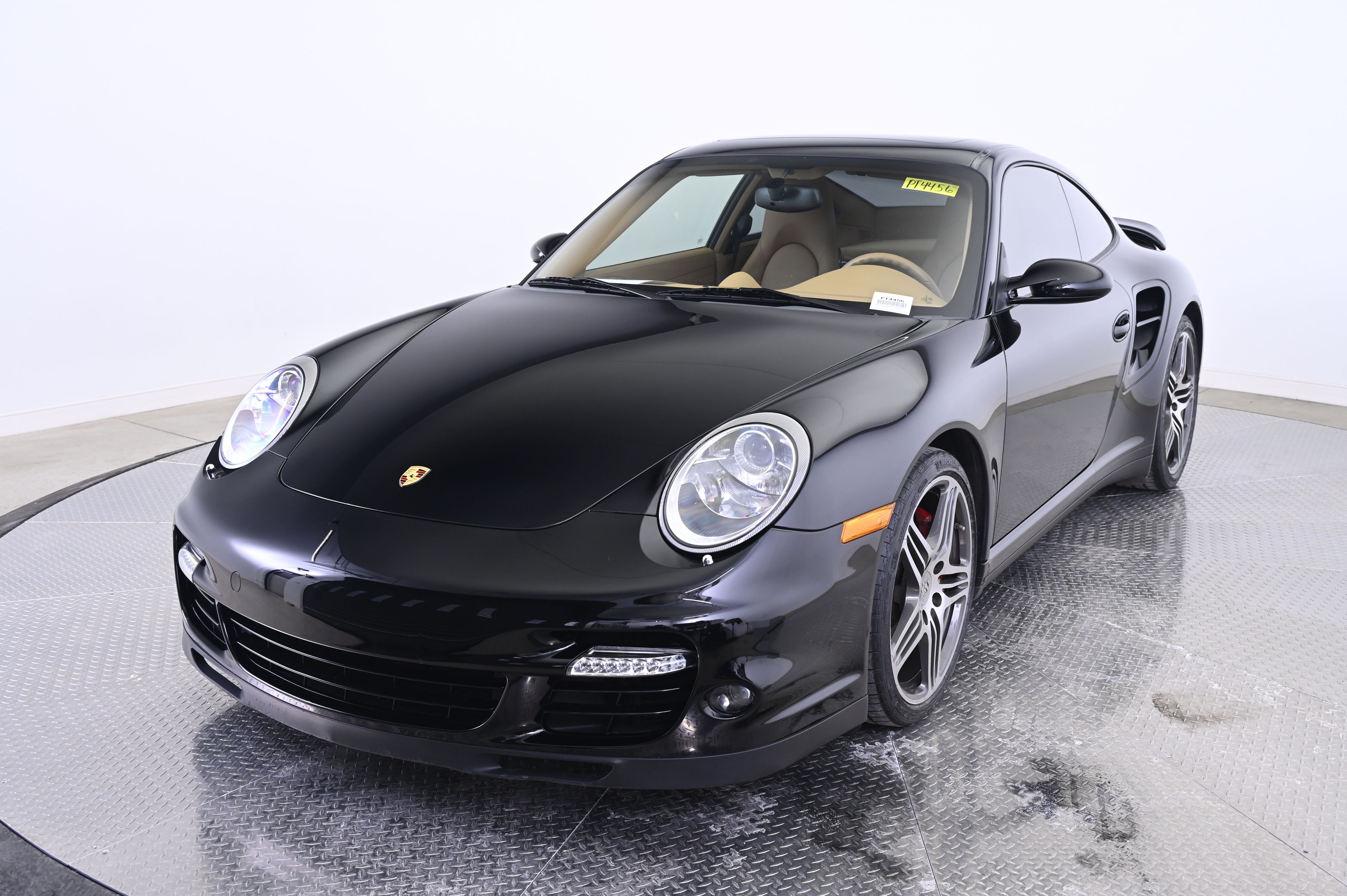 Thumbnail: 2009 Porsche 911 - 1