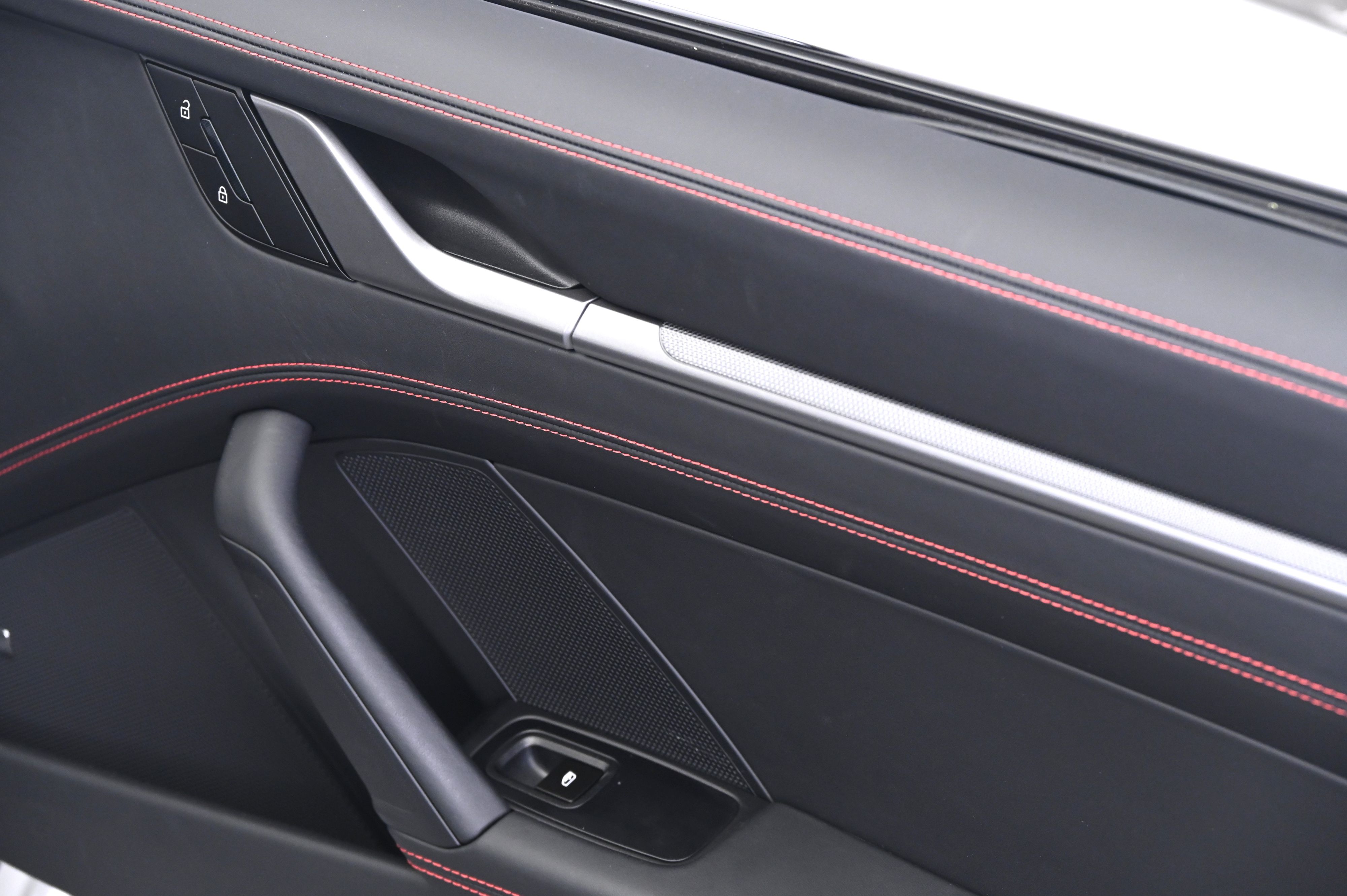 Thumbnail: 2025 Porsche 911 - 17