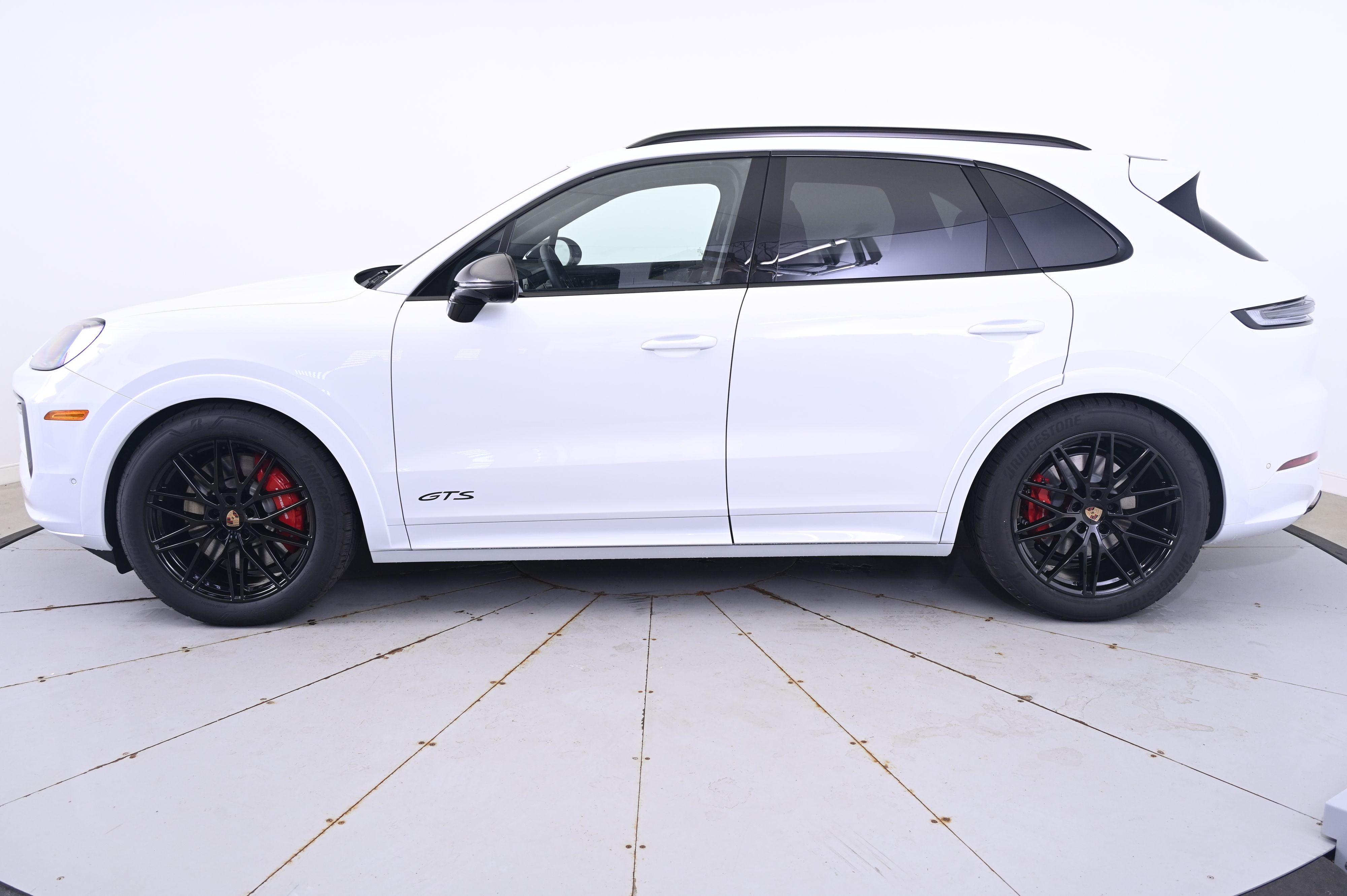 Thumbnail: 2026 Porsche Cayenne - 2