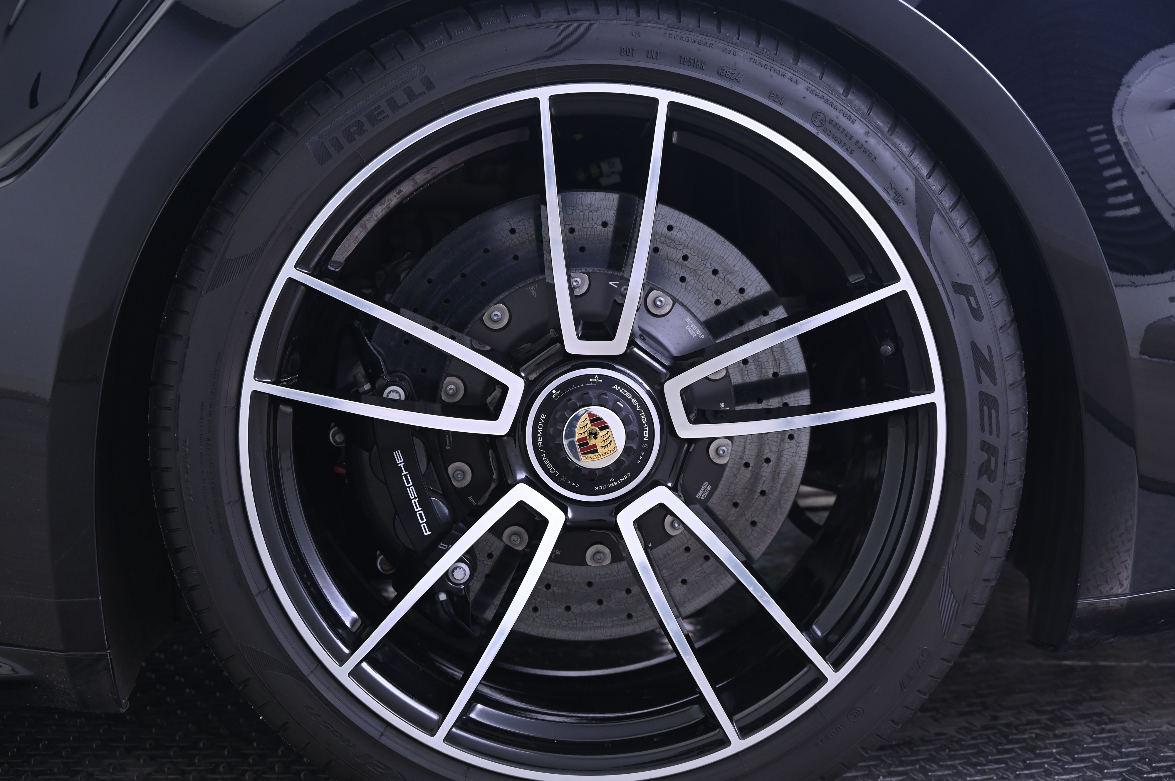 Thumbnail: 2025 Porsche 911 - 12