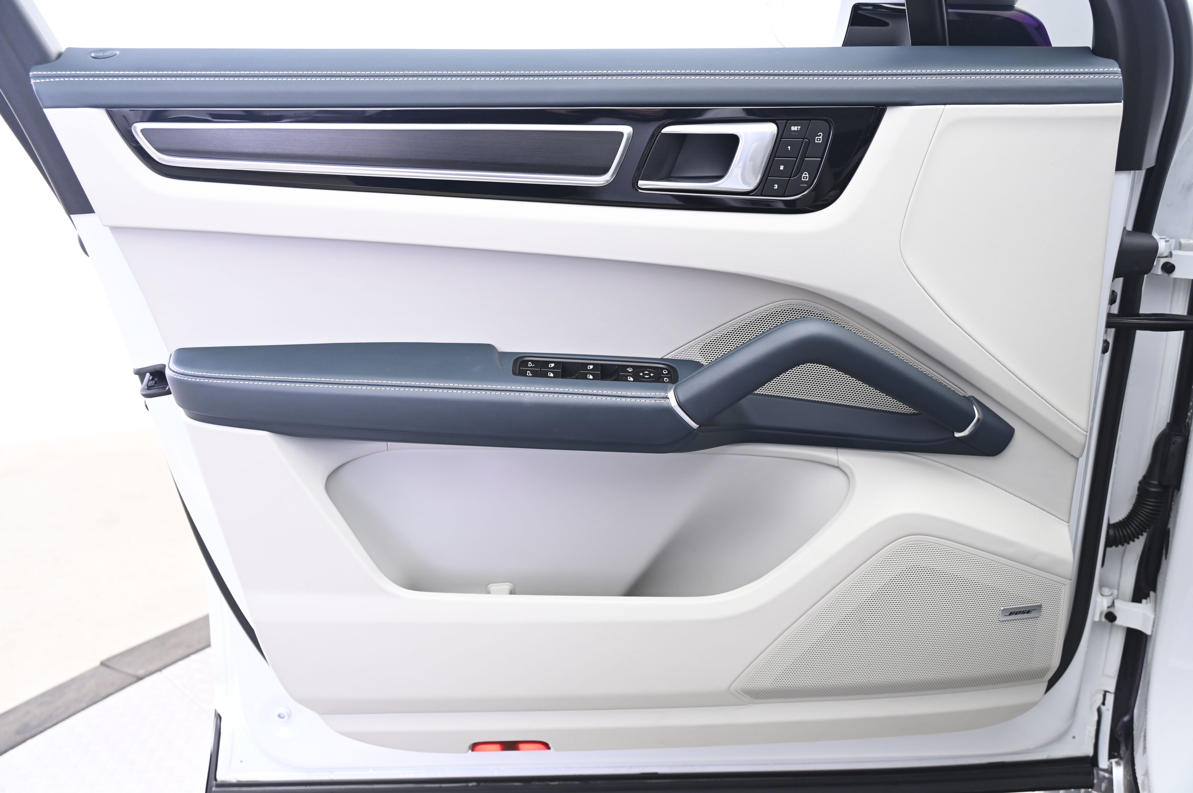 Thumbnail: 2022 Porsche  - 26