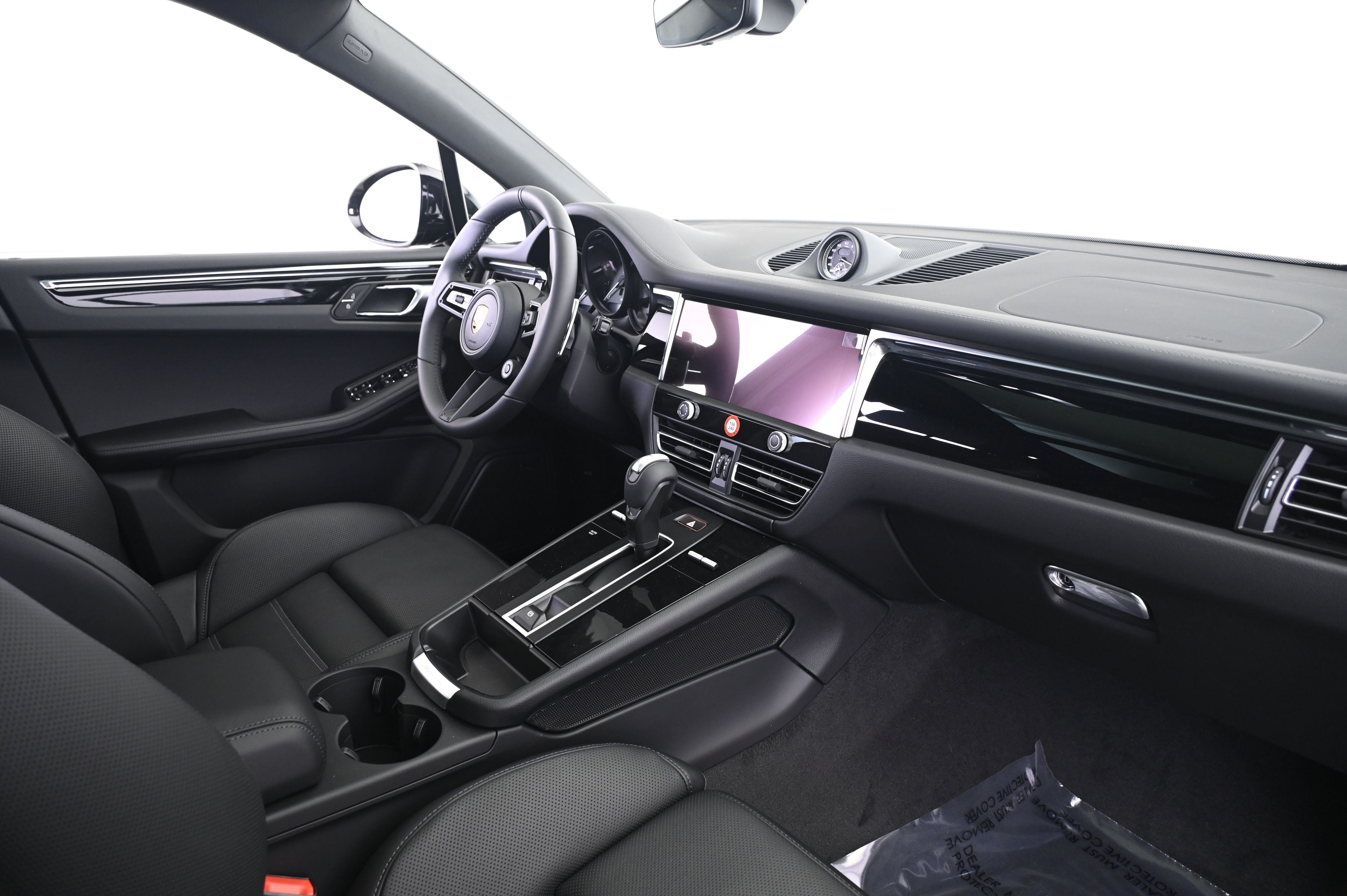 Thumbnail: 2026 Porsche Macan - 22