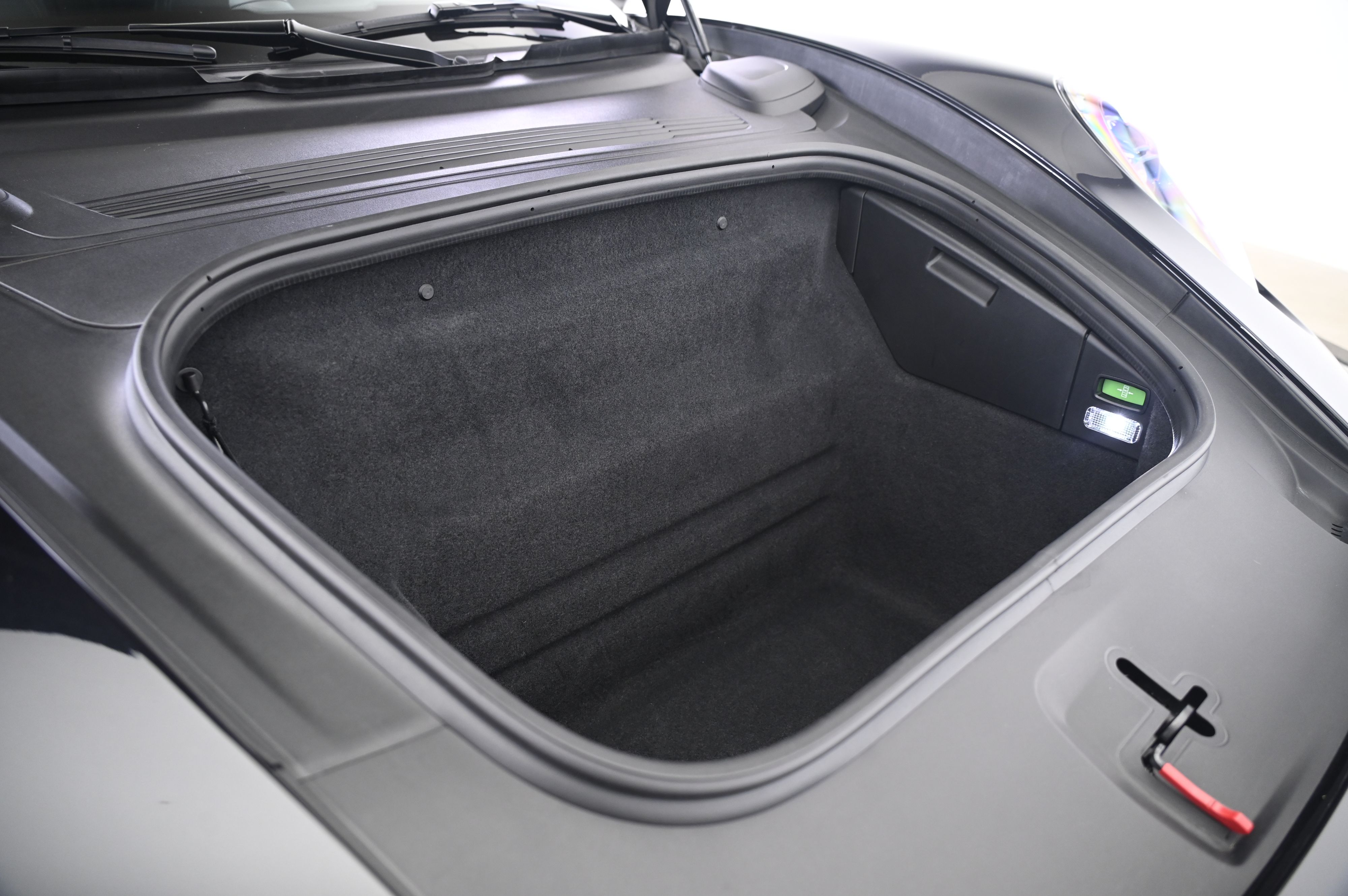 Thumbnail: 2025 Porsche 911 - 15