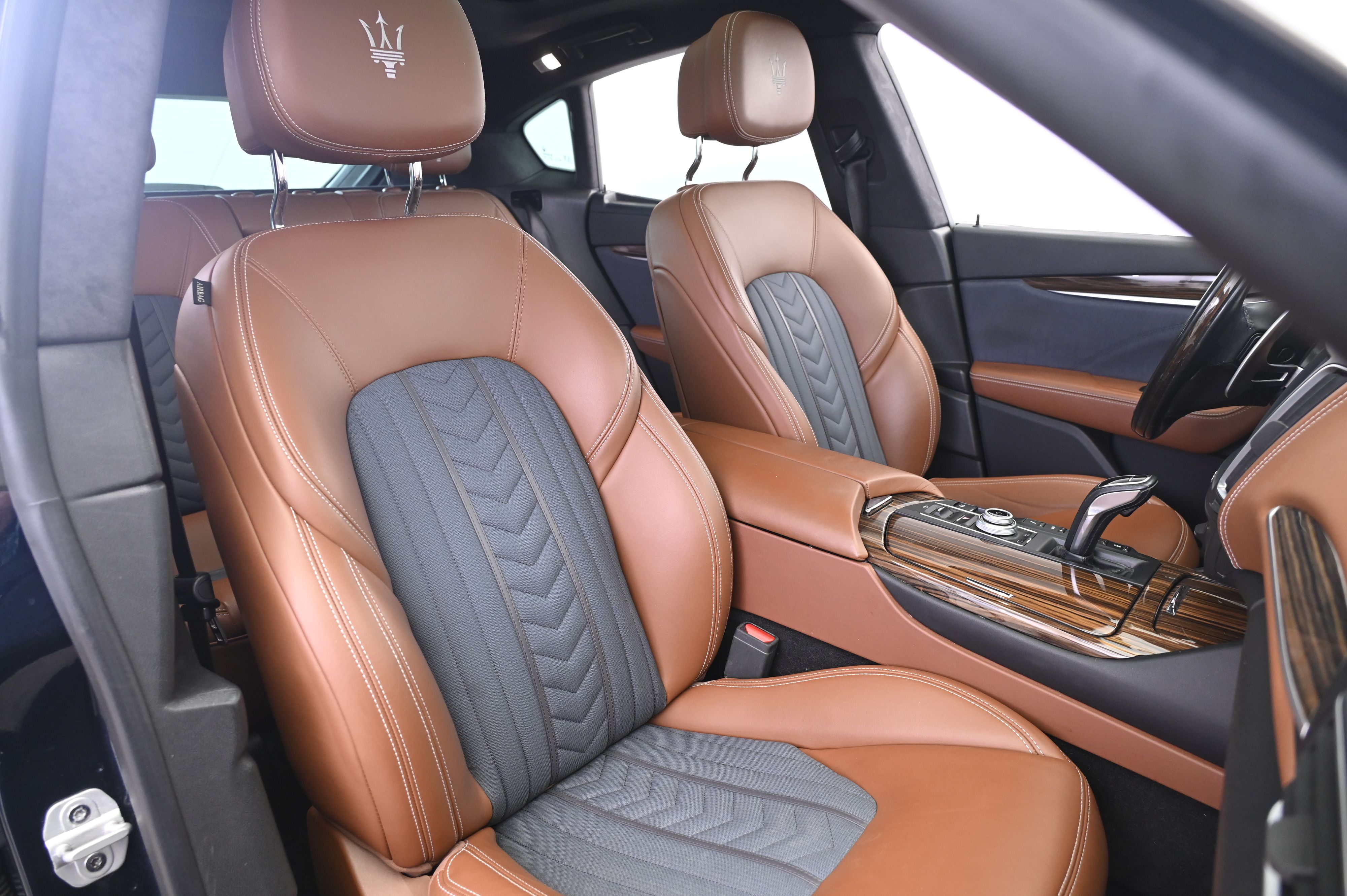 Thumbnail: 2020 Maserati Levante - 24