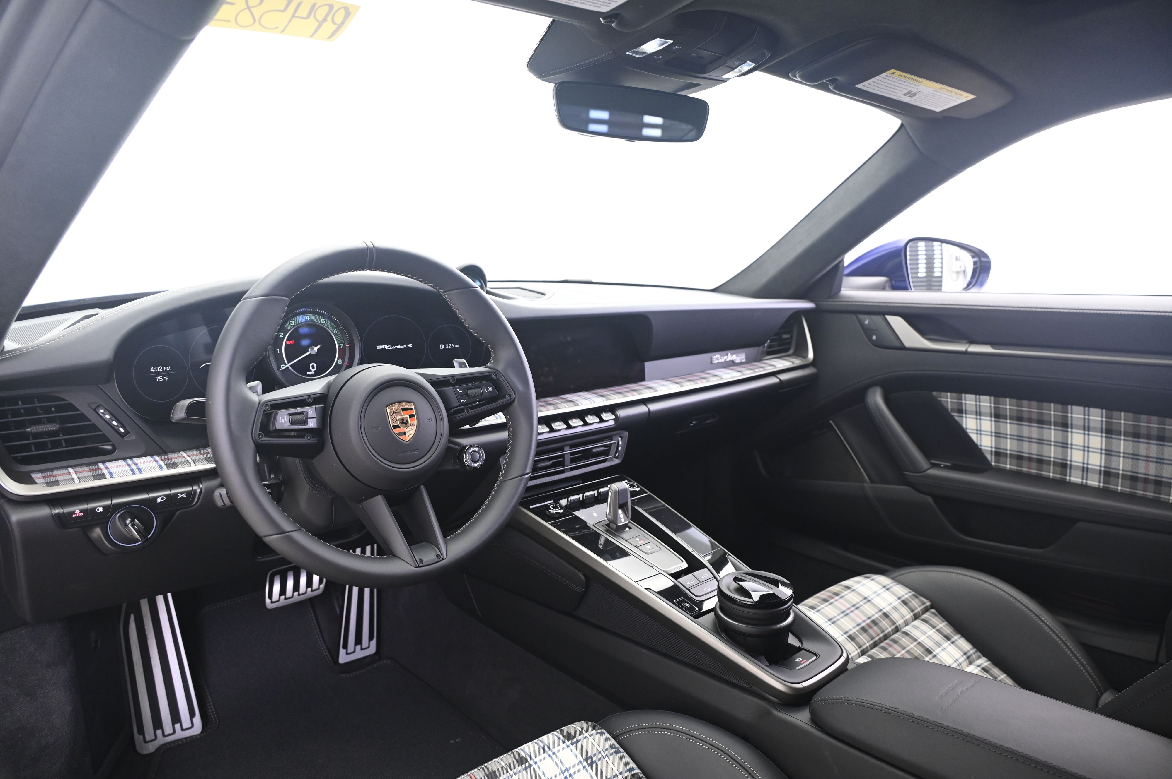 Thumbnail: 2025 Porsche 911 - 4