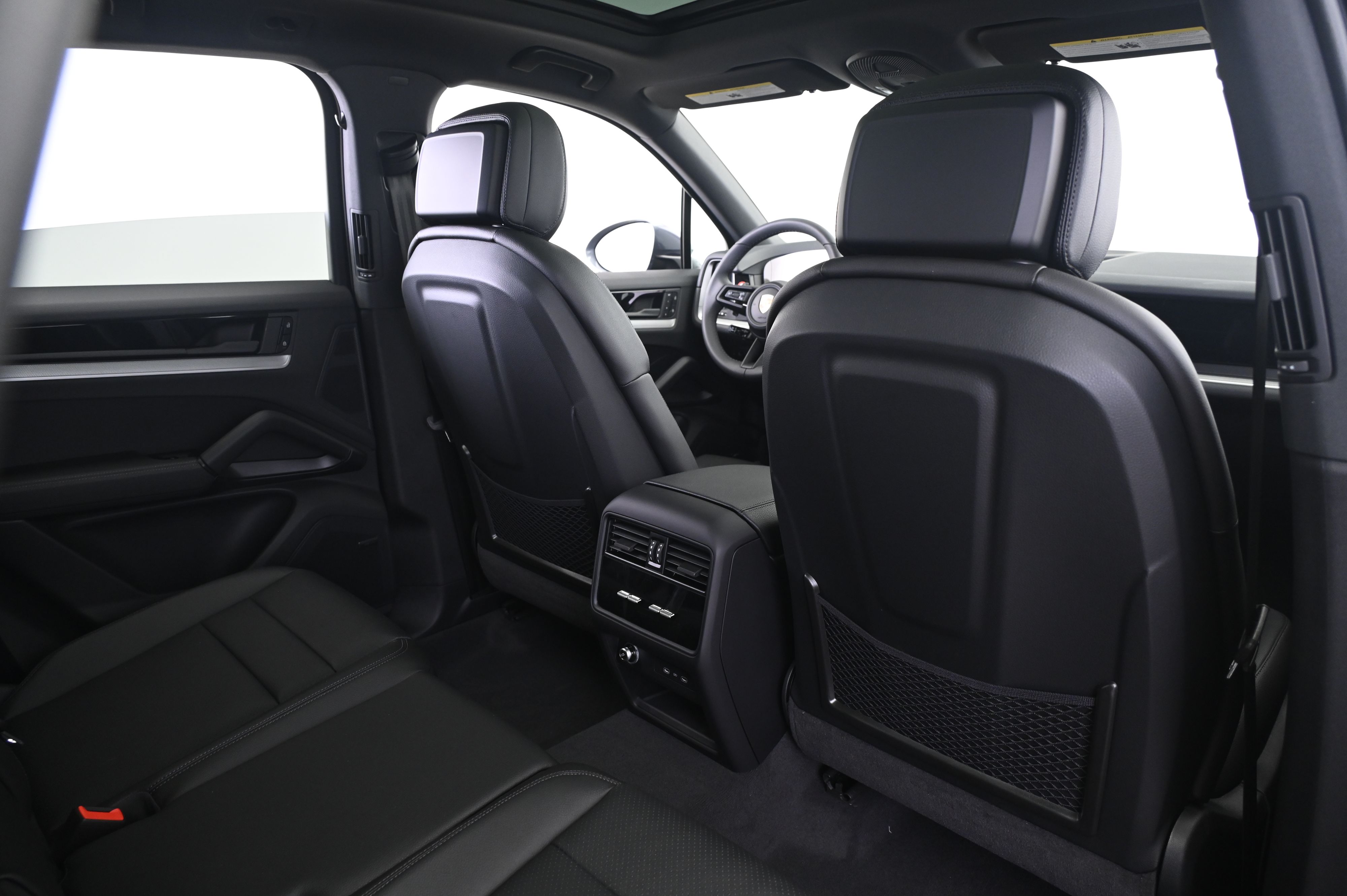 Thumbnail: 2026 Porsche Cayenne - 17