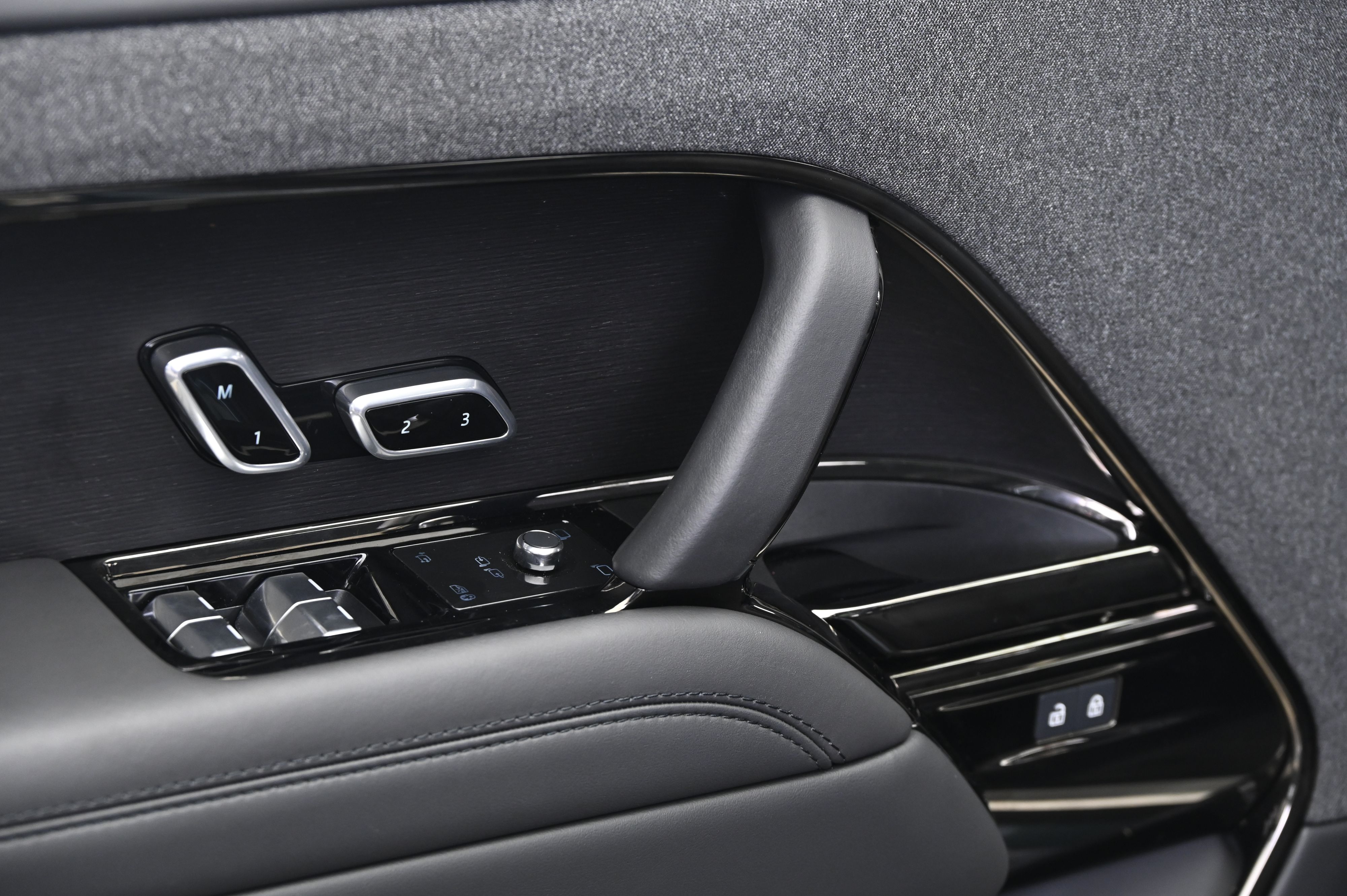 Thumbnail: 2024 Land Rover Range Rover Sport - 27