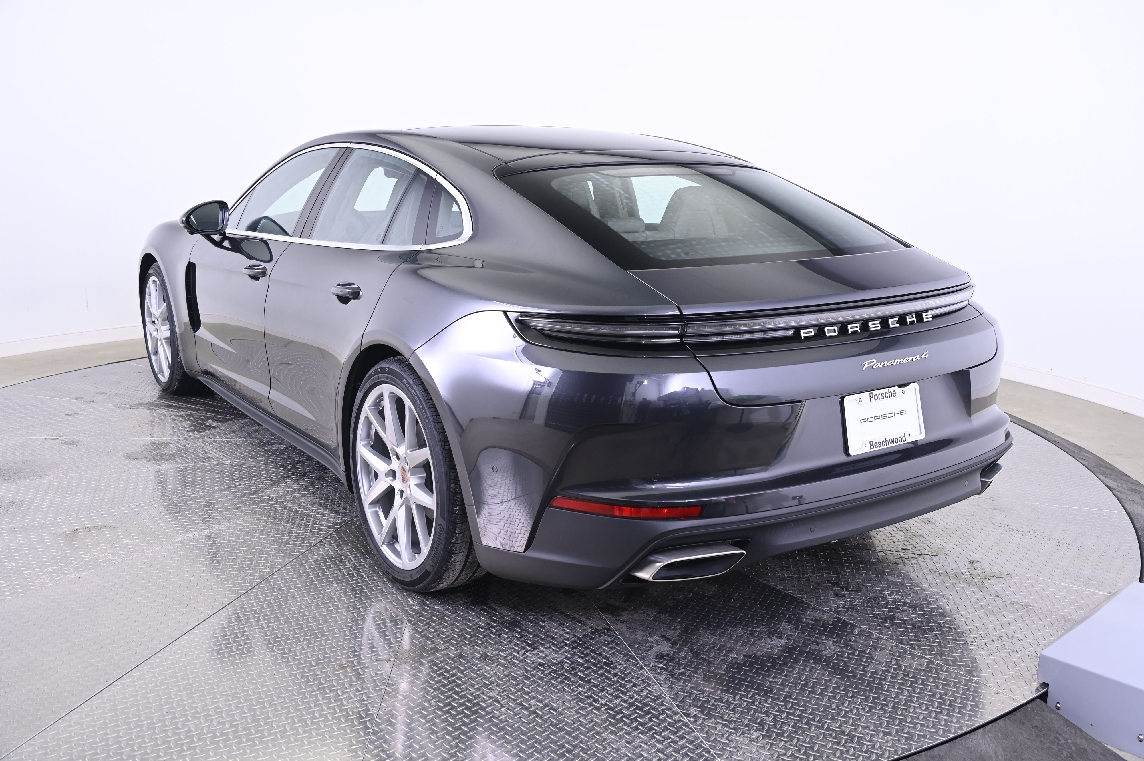 Thumbnail: 2026 Porsche Panamera - 3