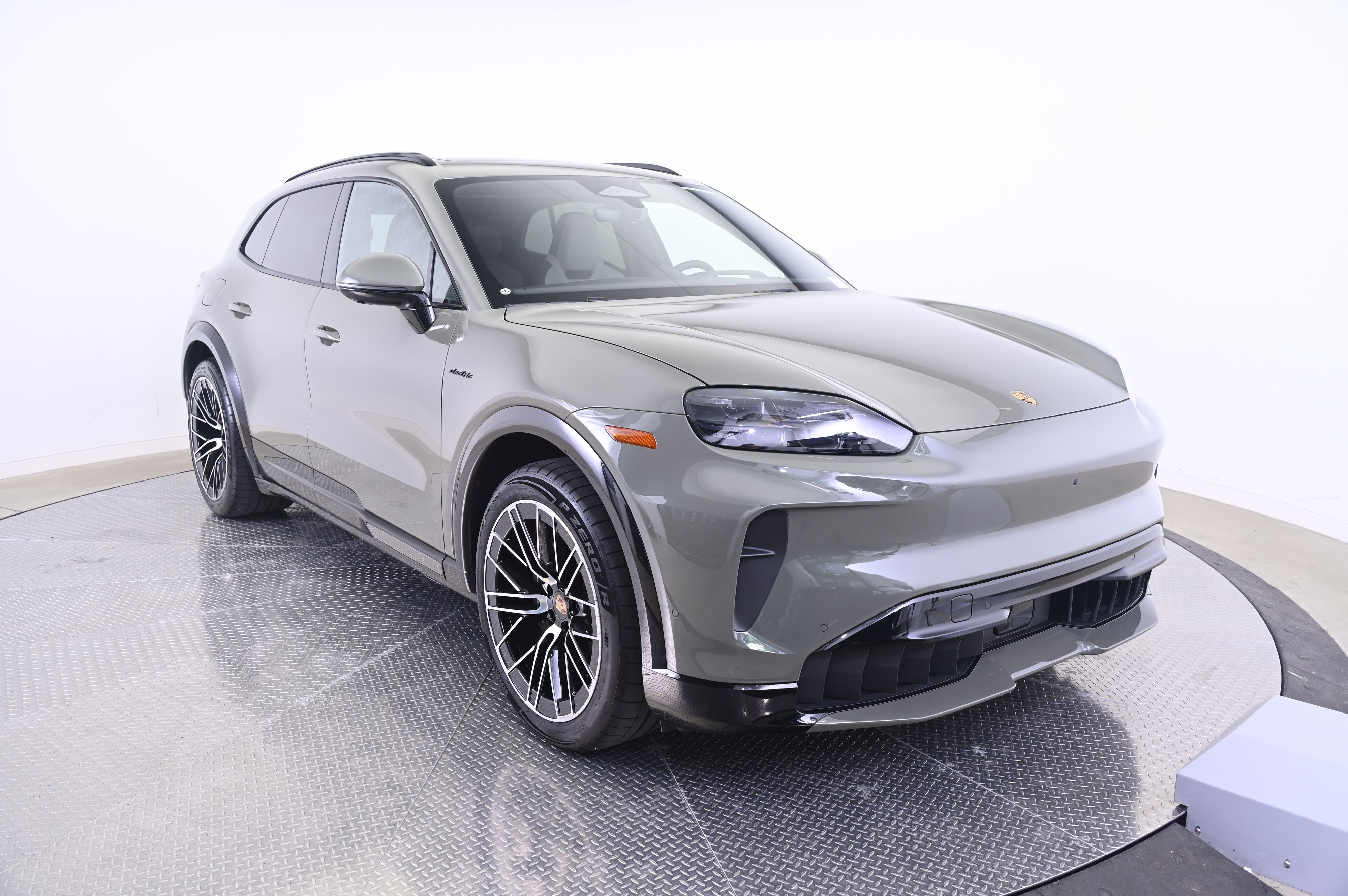 Thumbnail: 2026 Porsche Cayenne - 9