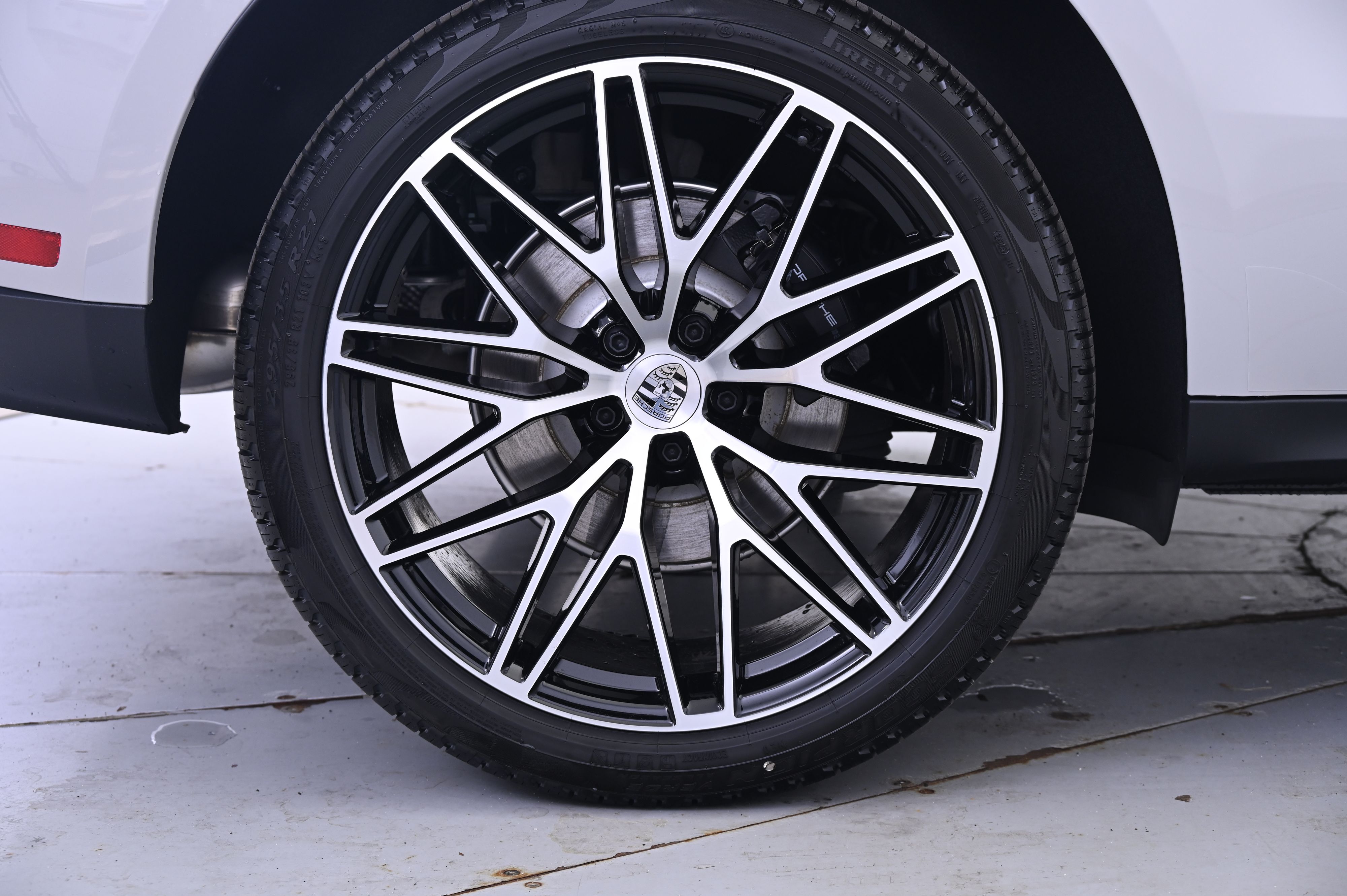 Thumbnail: 2026 Porsche Macan - 13