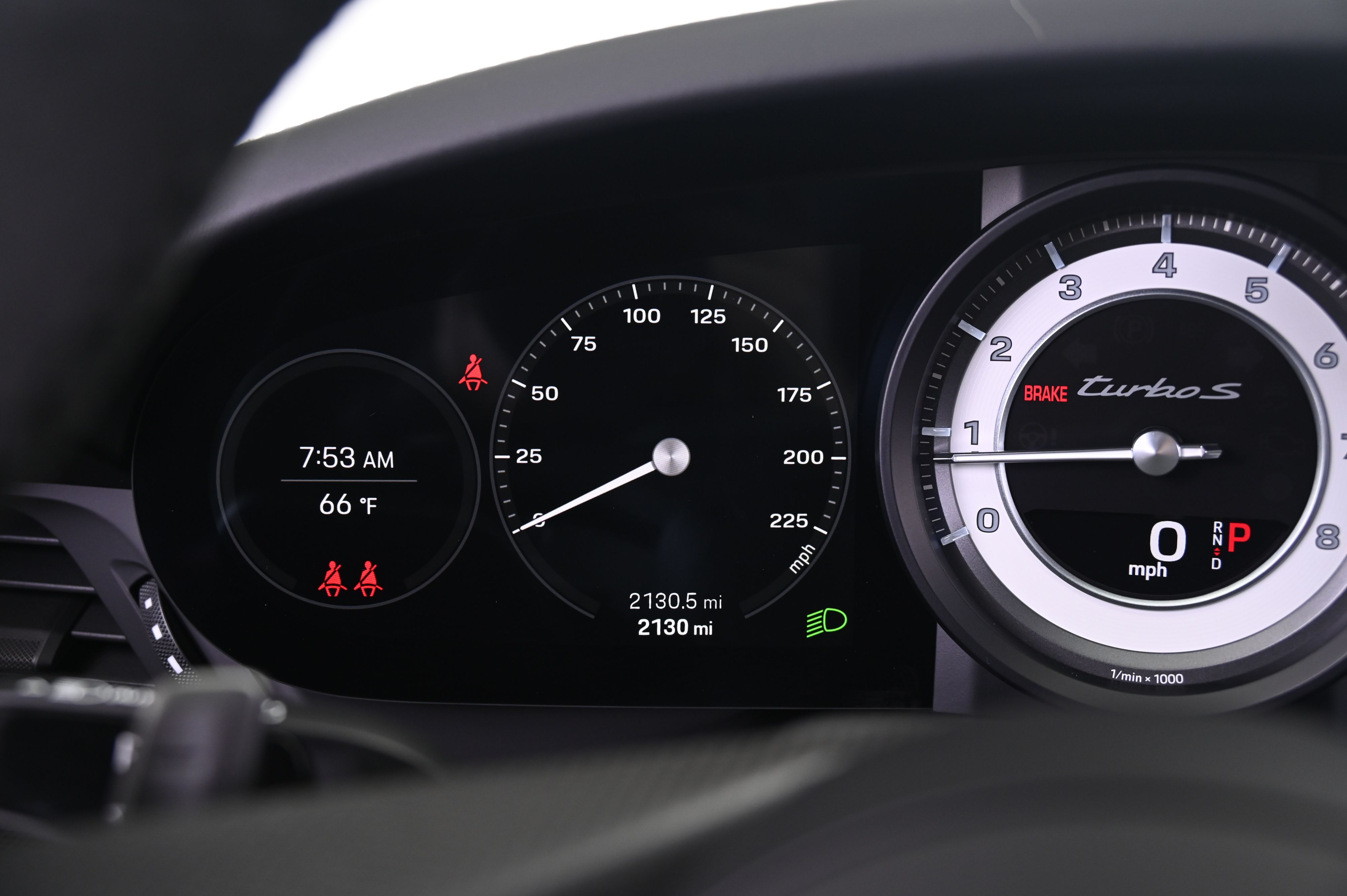 Thumbnail: 2025 Porsche 911 - 32