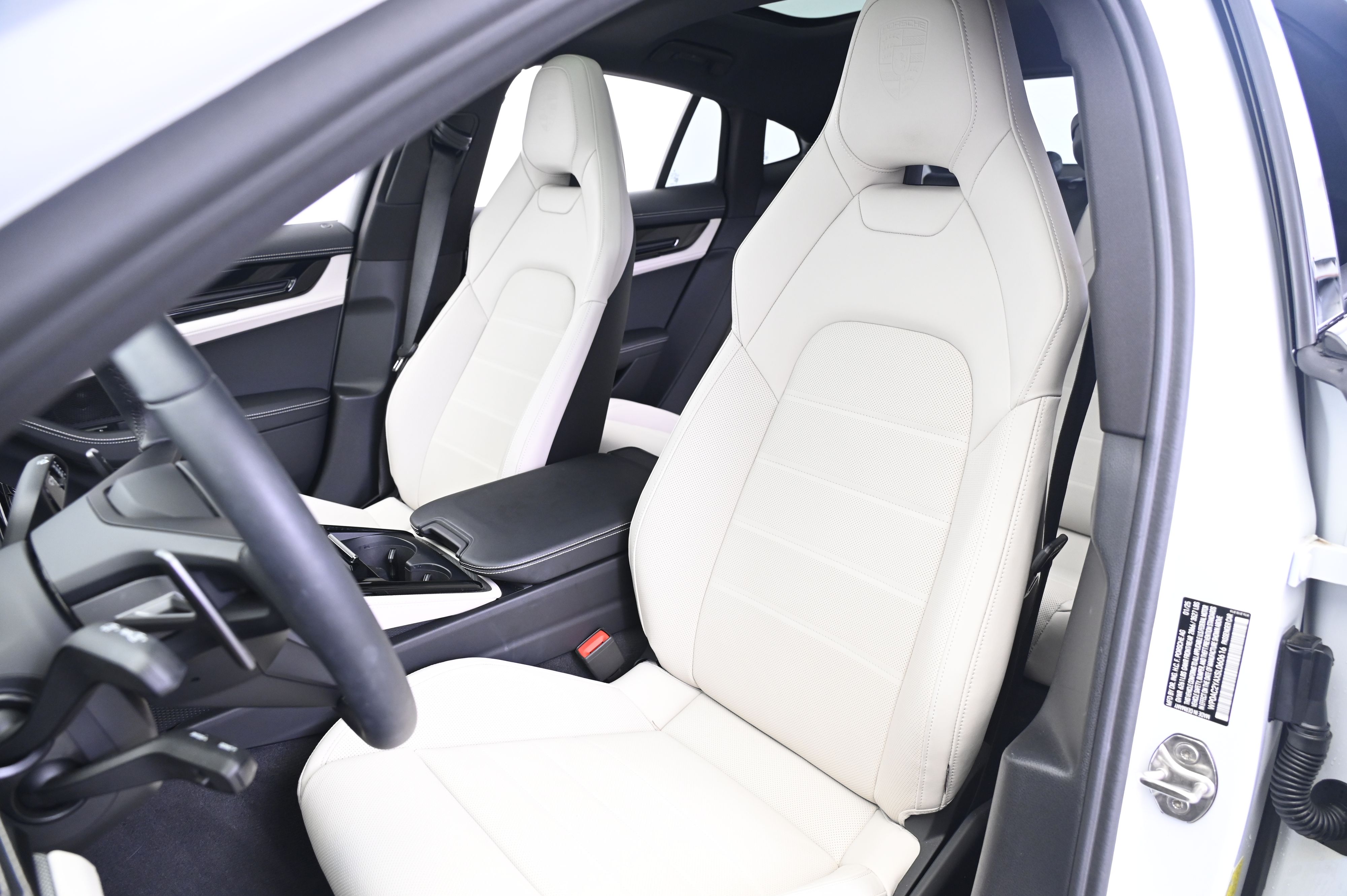 Thumbnail: 2025 Porsche Panamera - 5