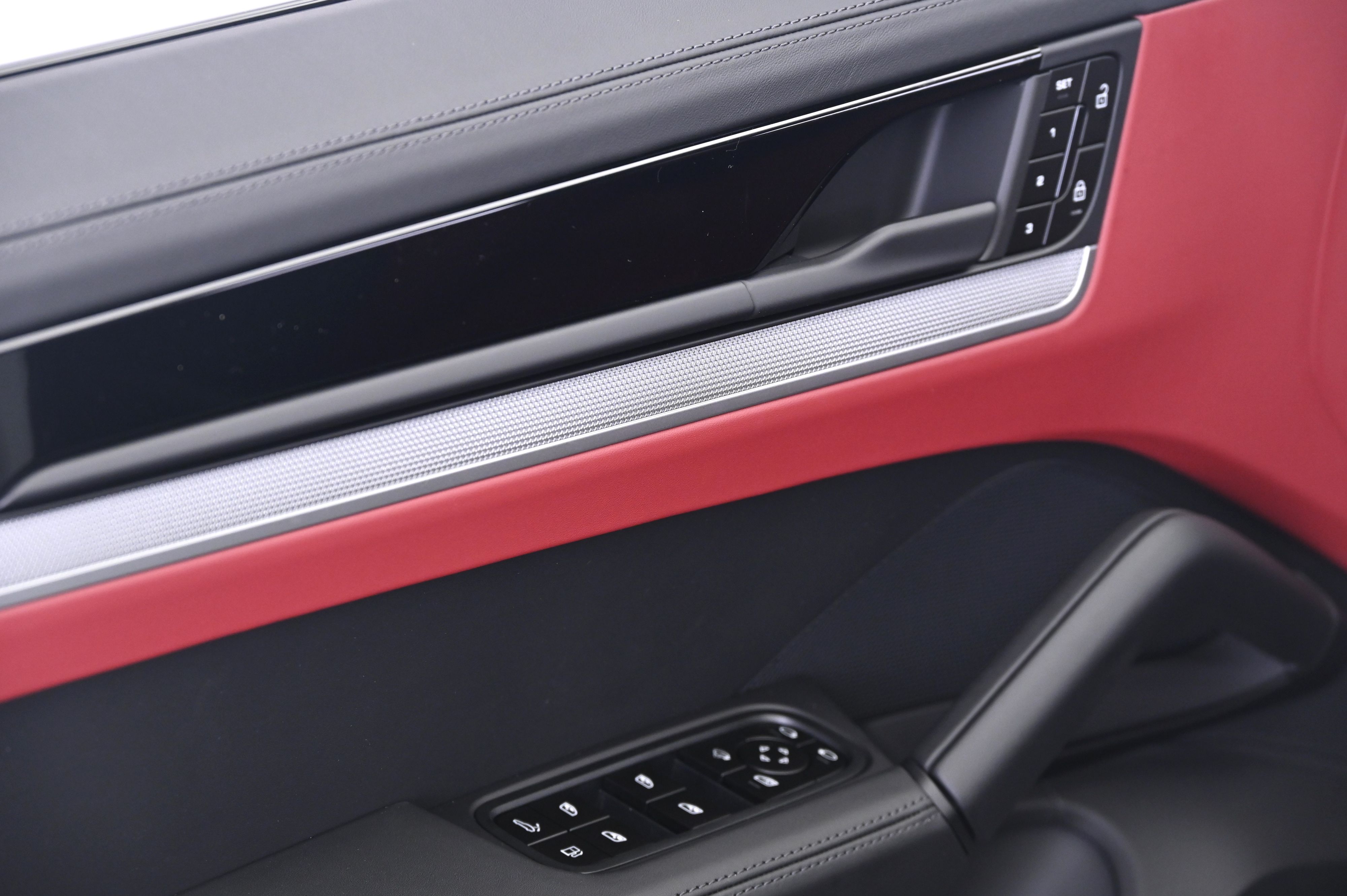 Thumbnail: 2026 Porsche Cayenne - 28