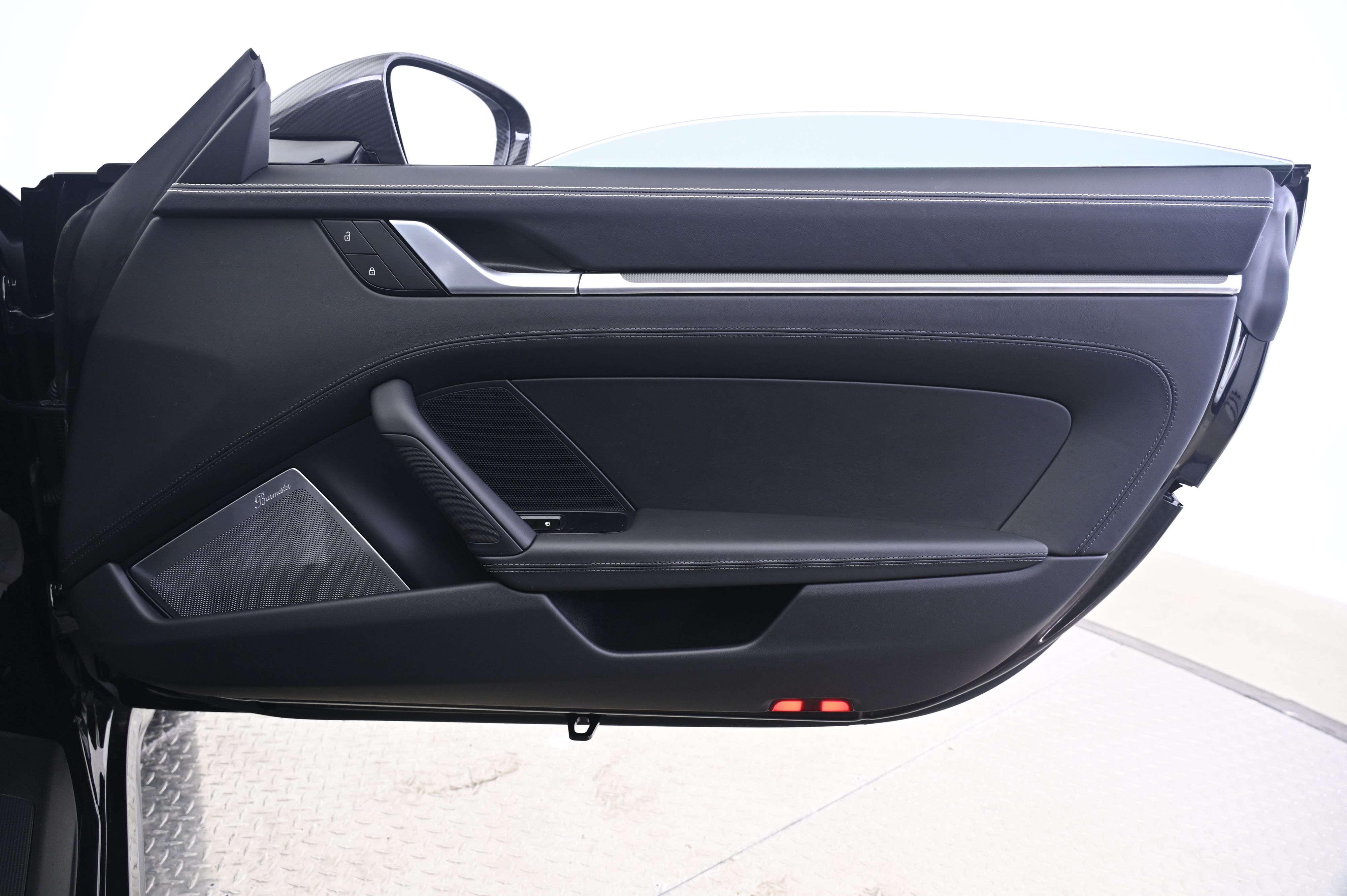 Thumbnail: 2025 Porsche 911 - 16