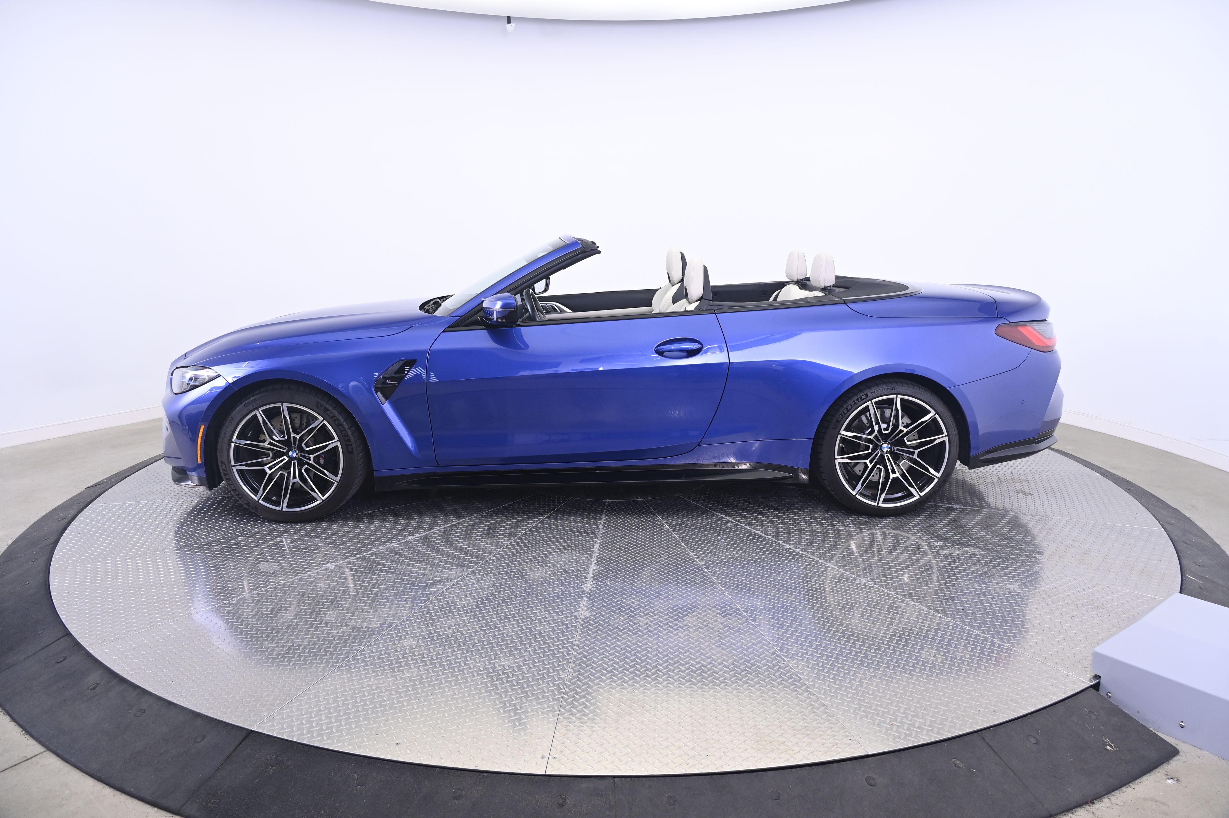 Thumbnail: 2024 BMW M4 - 2