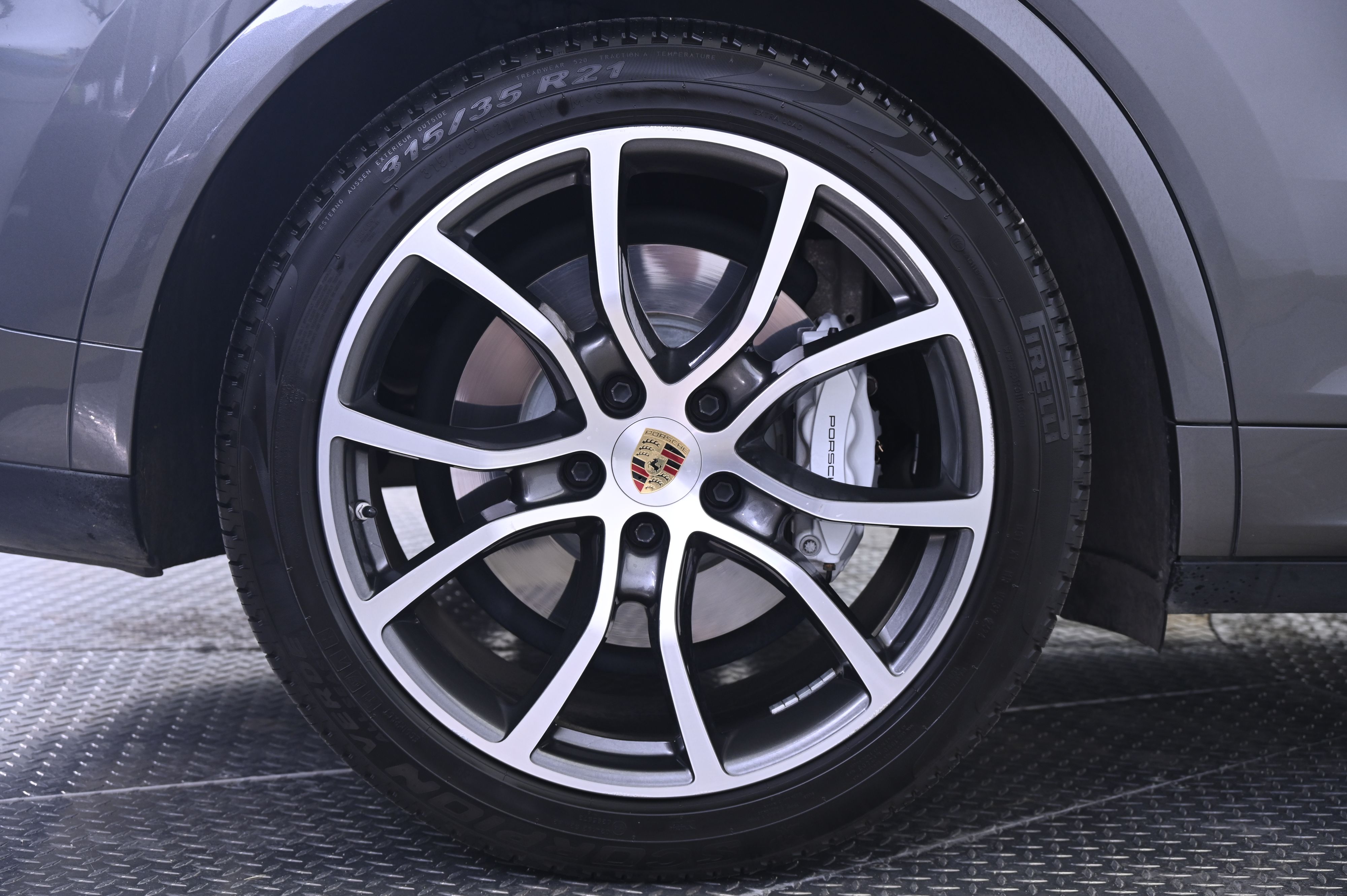 Thumbnail: 2023 Porsche Cayenne - 13
