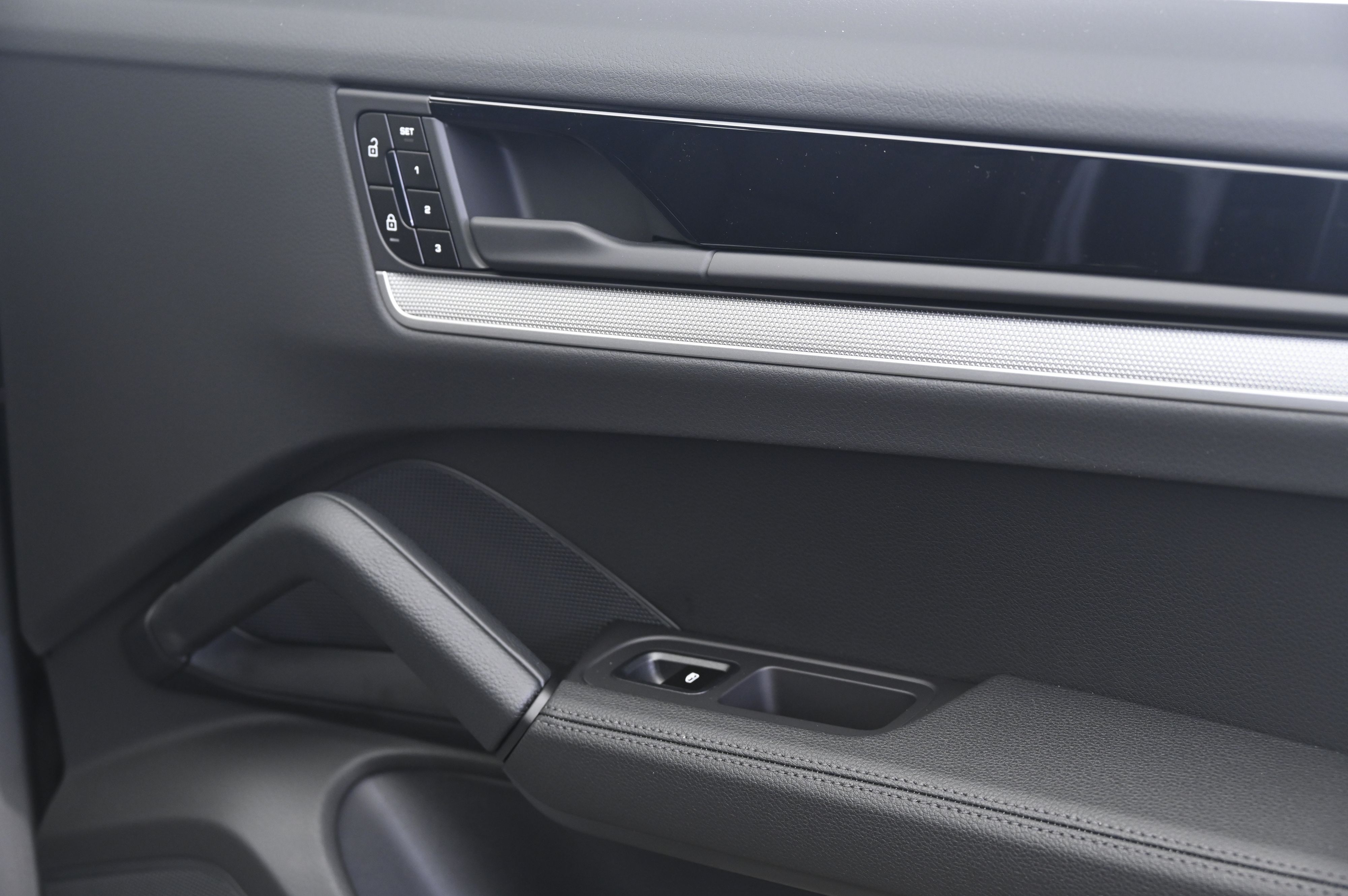 Thumbnail: 2026 Porsche Cayenne - 21