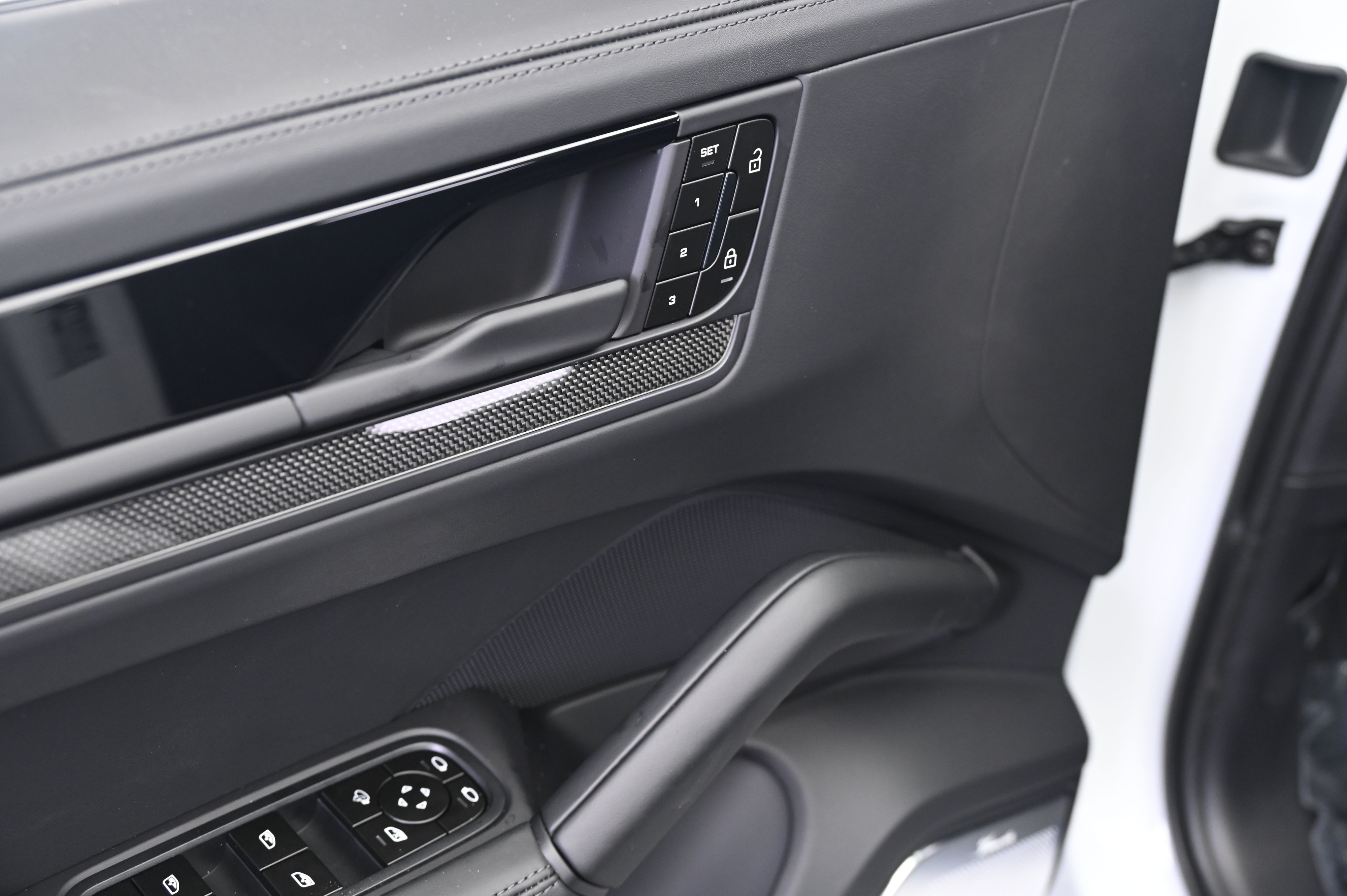 Thumbnail: 2026 Porsche Cayenne - 27