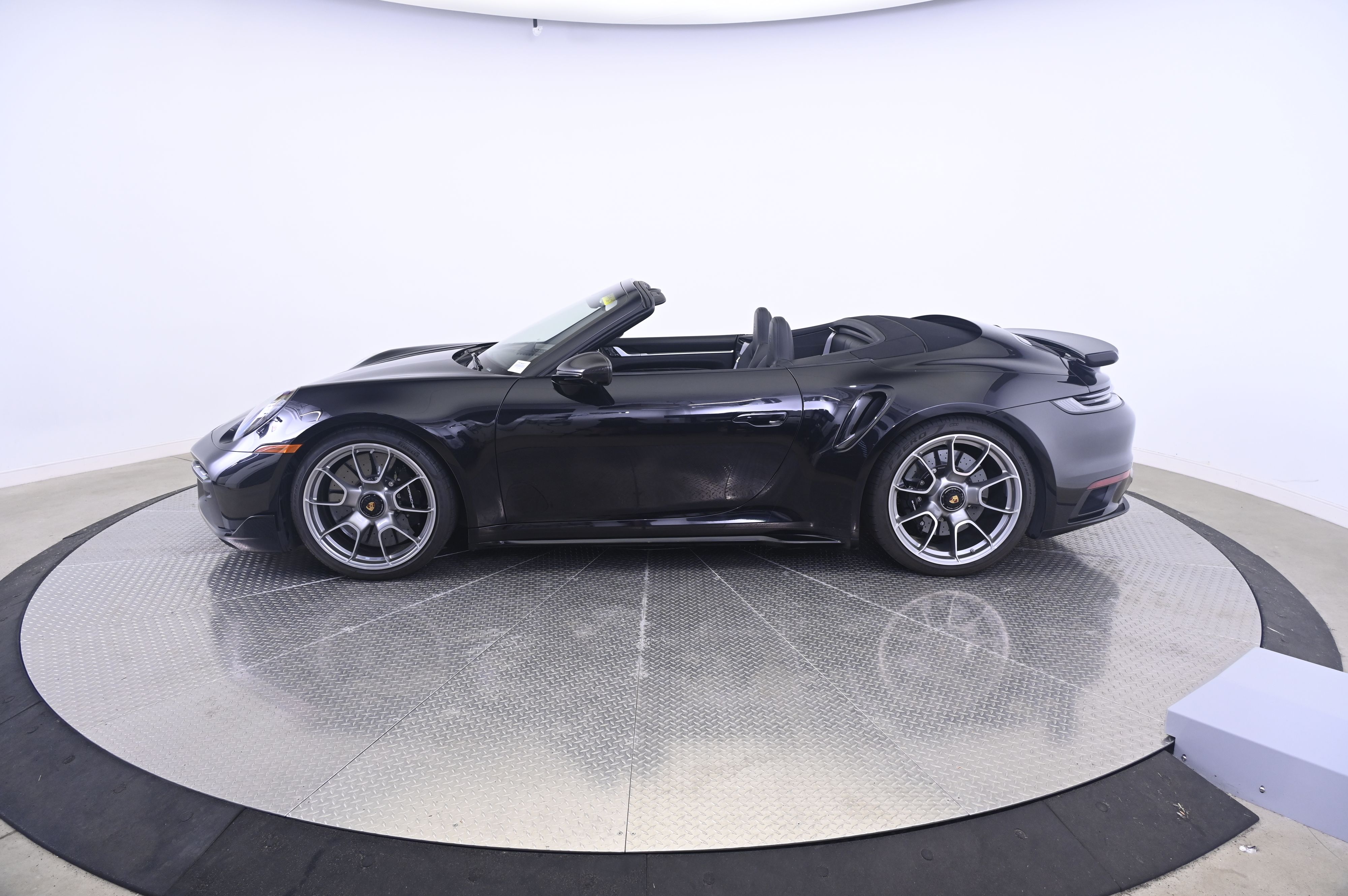Thumbnail: 2021 Porsche 911 - 2