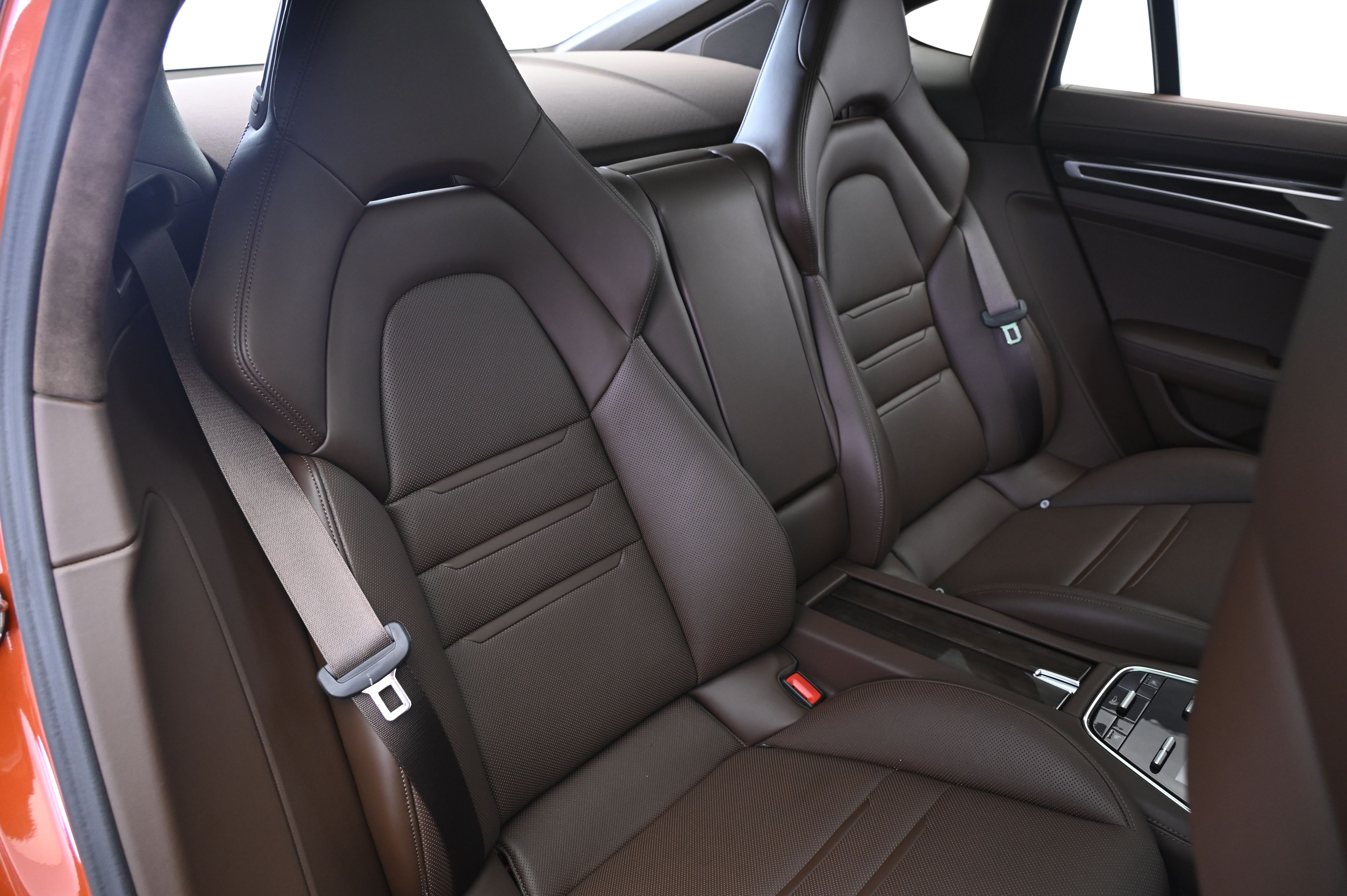 Thumbnail: 2023 Porsche Panamera - 19