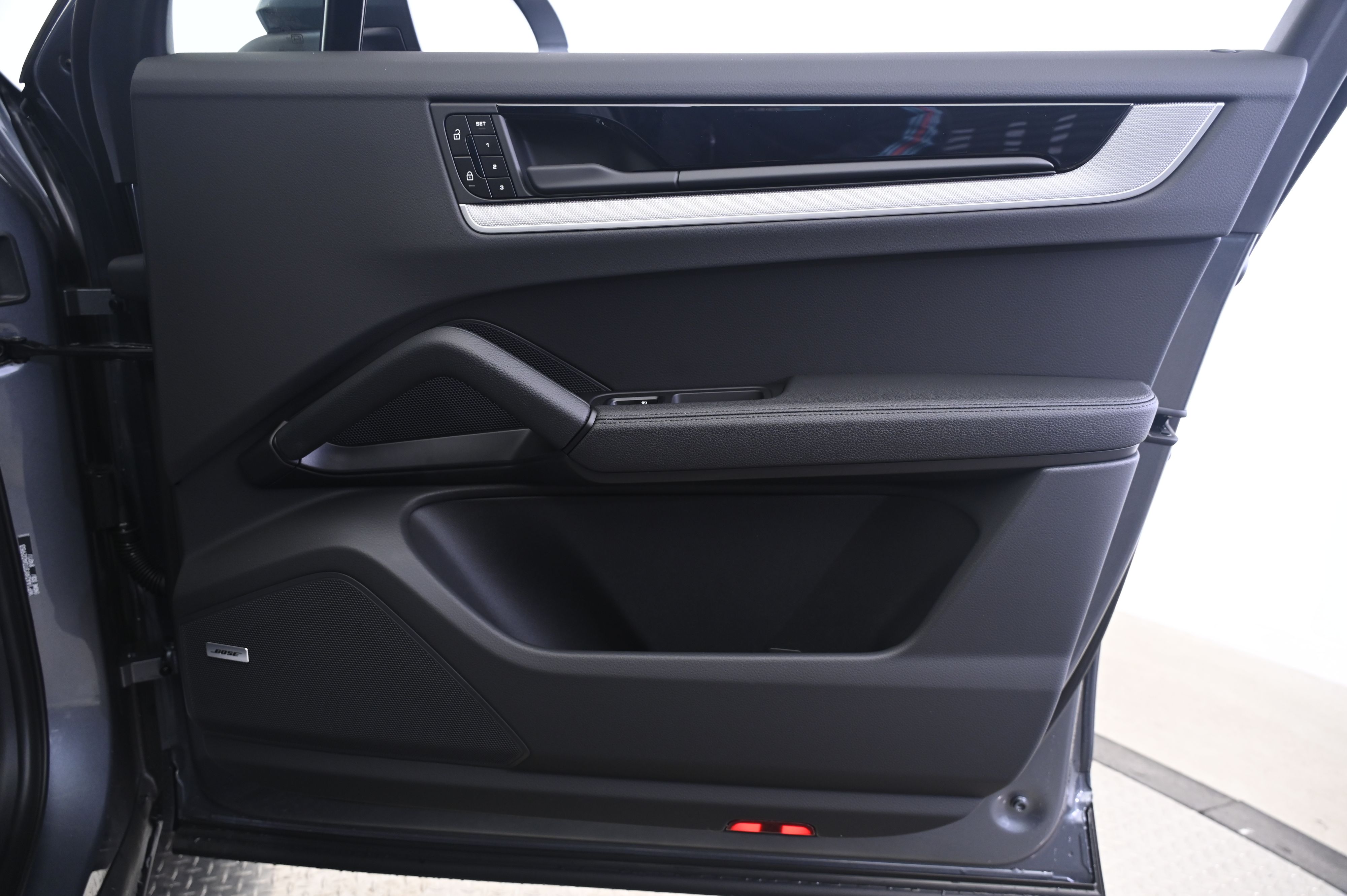 Thumbnail: 2026 Porsche Cayenne - 20