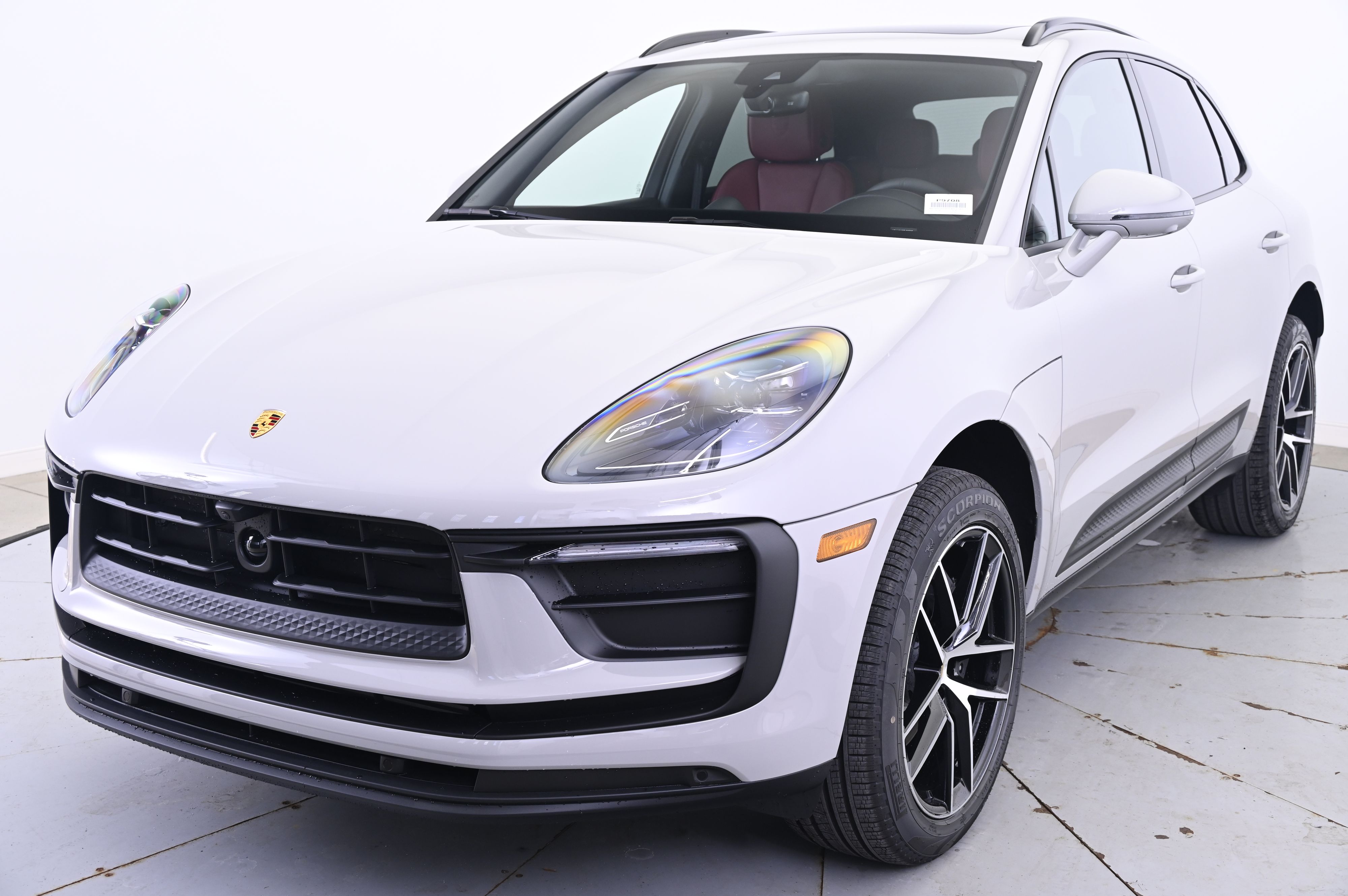 Thumbnail: 2026 Porsche Macan - 1
