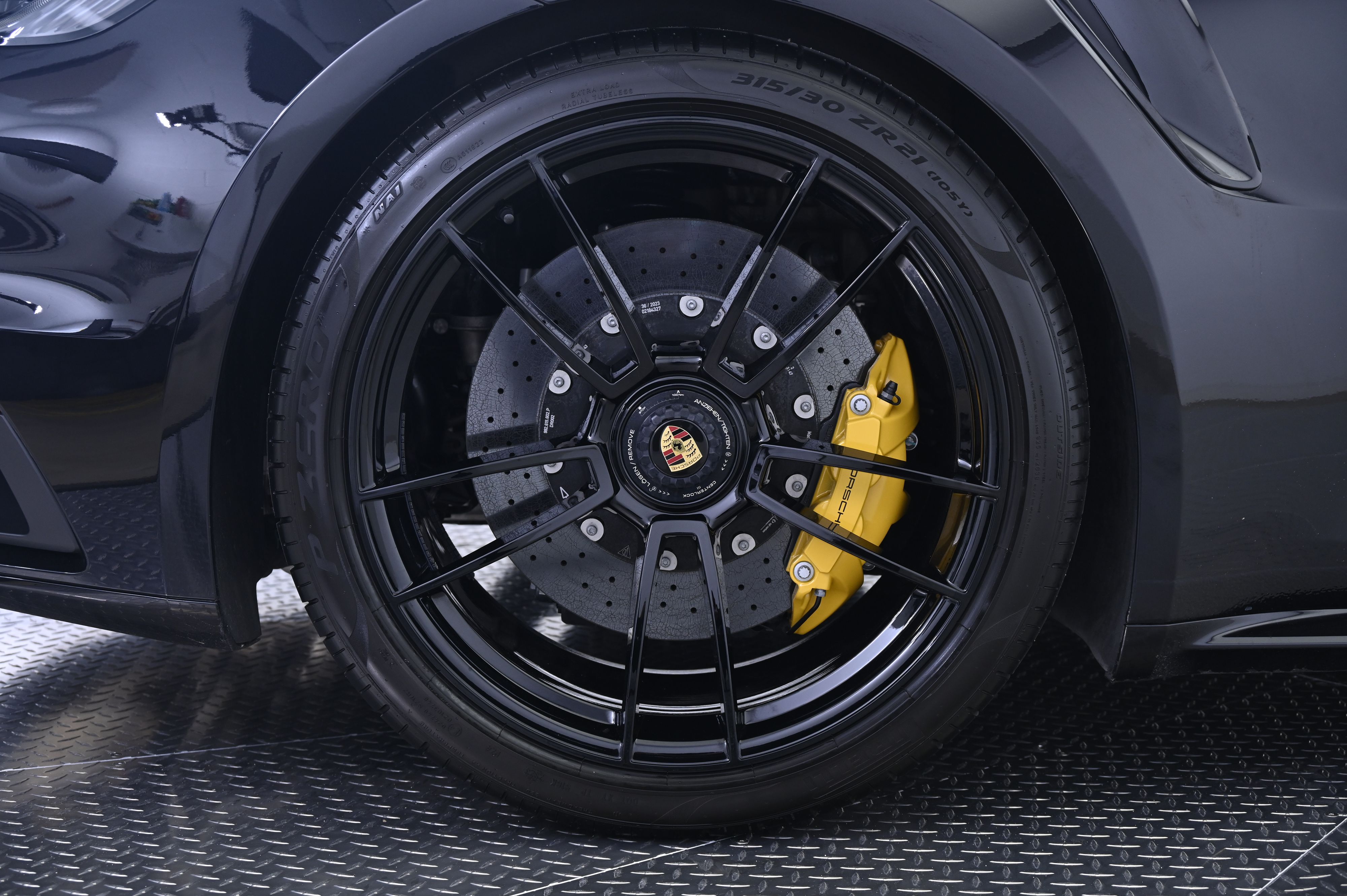 Thumbnail: 2024 Porsche 911 - 14