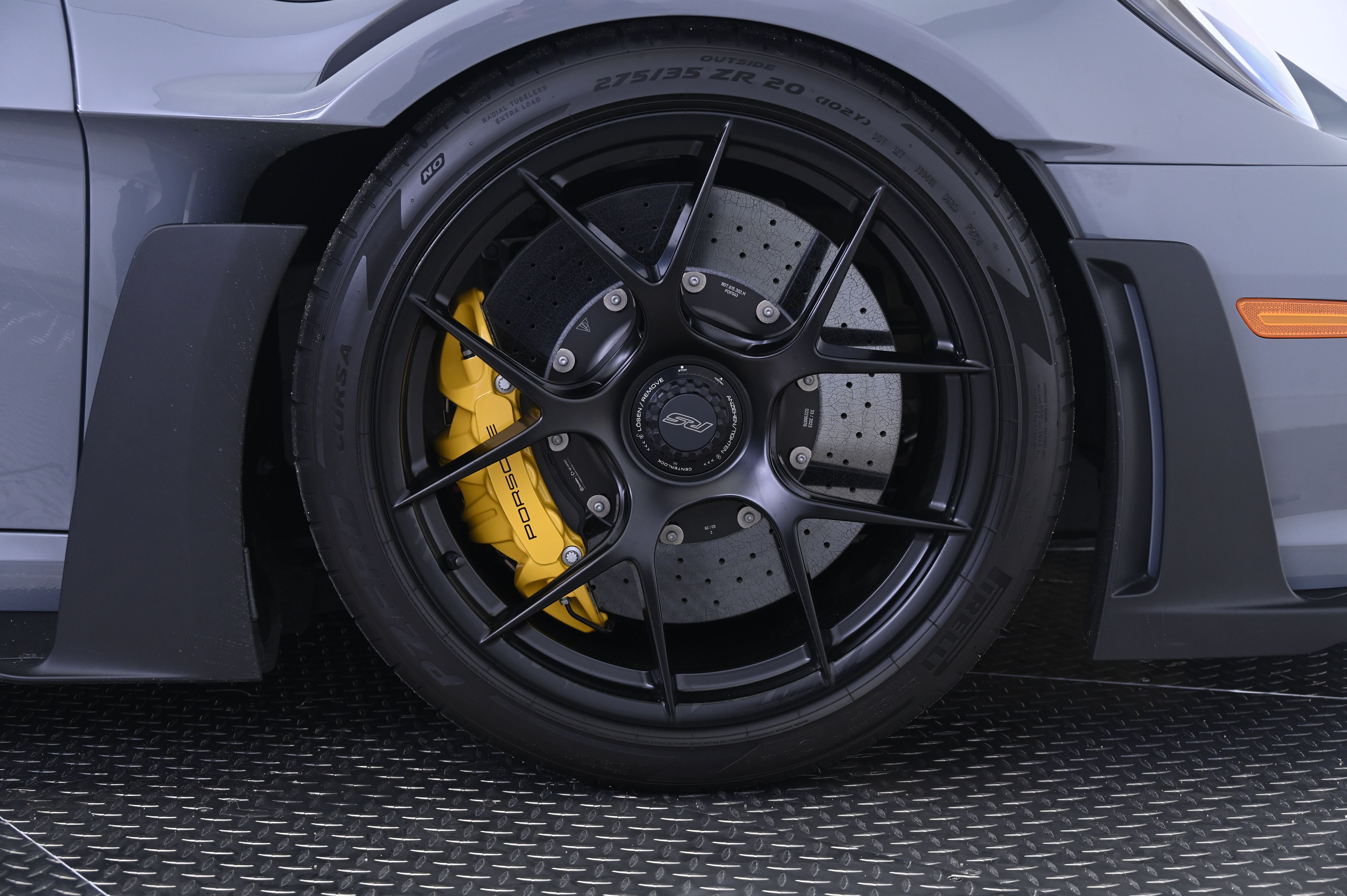 Thumbnail: 2024 Porsche 911 - 14