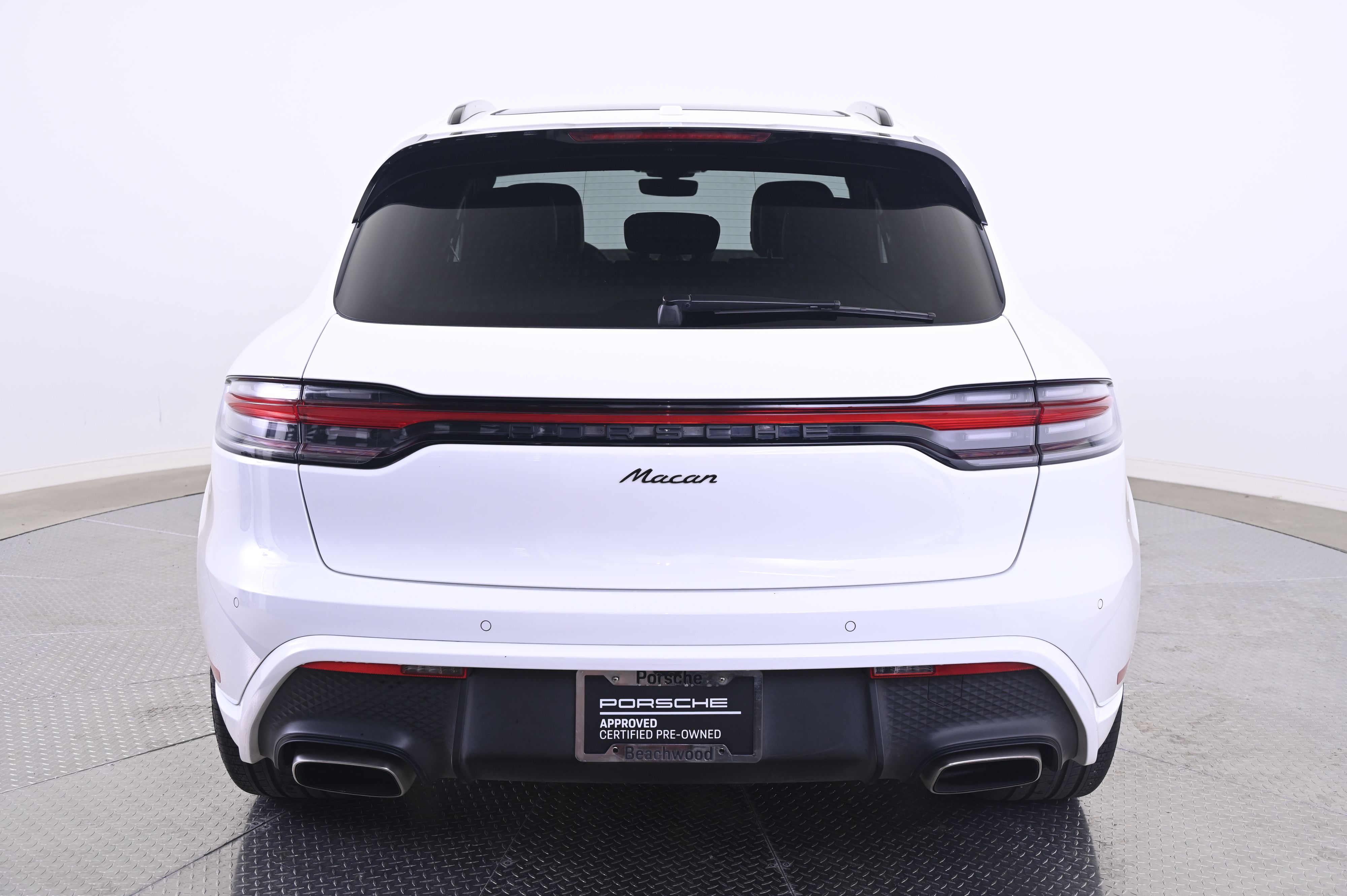 Thumbnail: 2023 Porsche Macan - 6