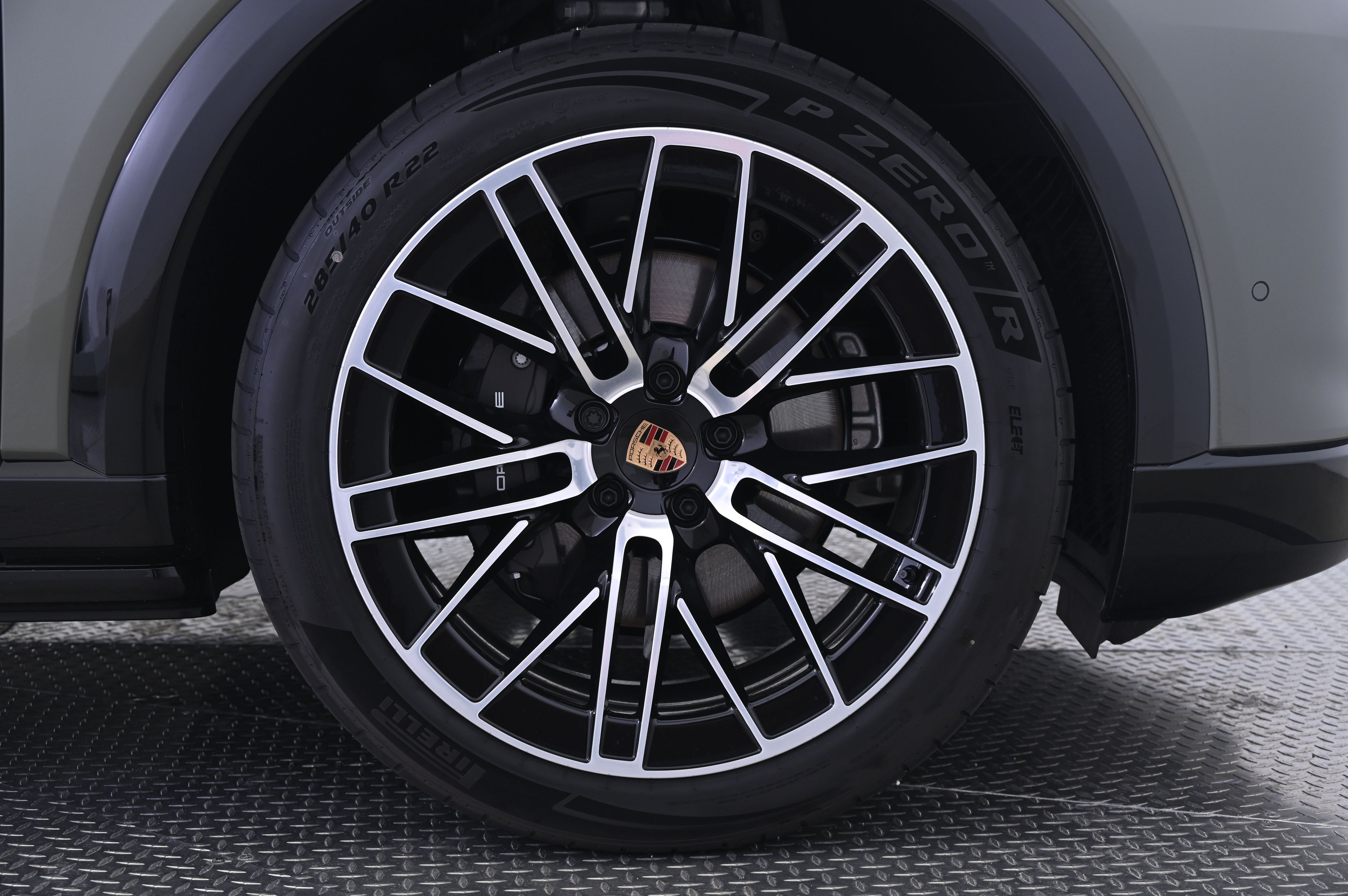 Thumbnail: 2026 Porsche Cayenne - 14