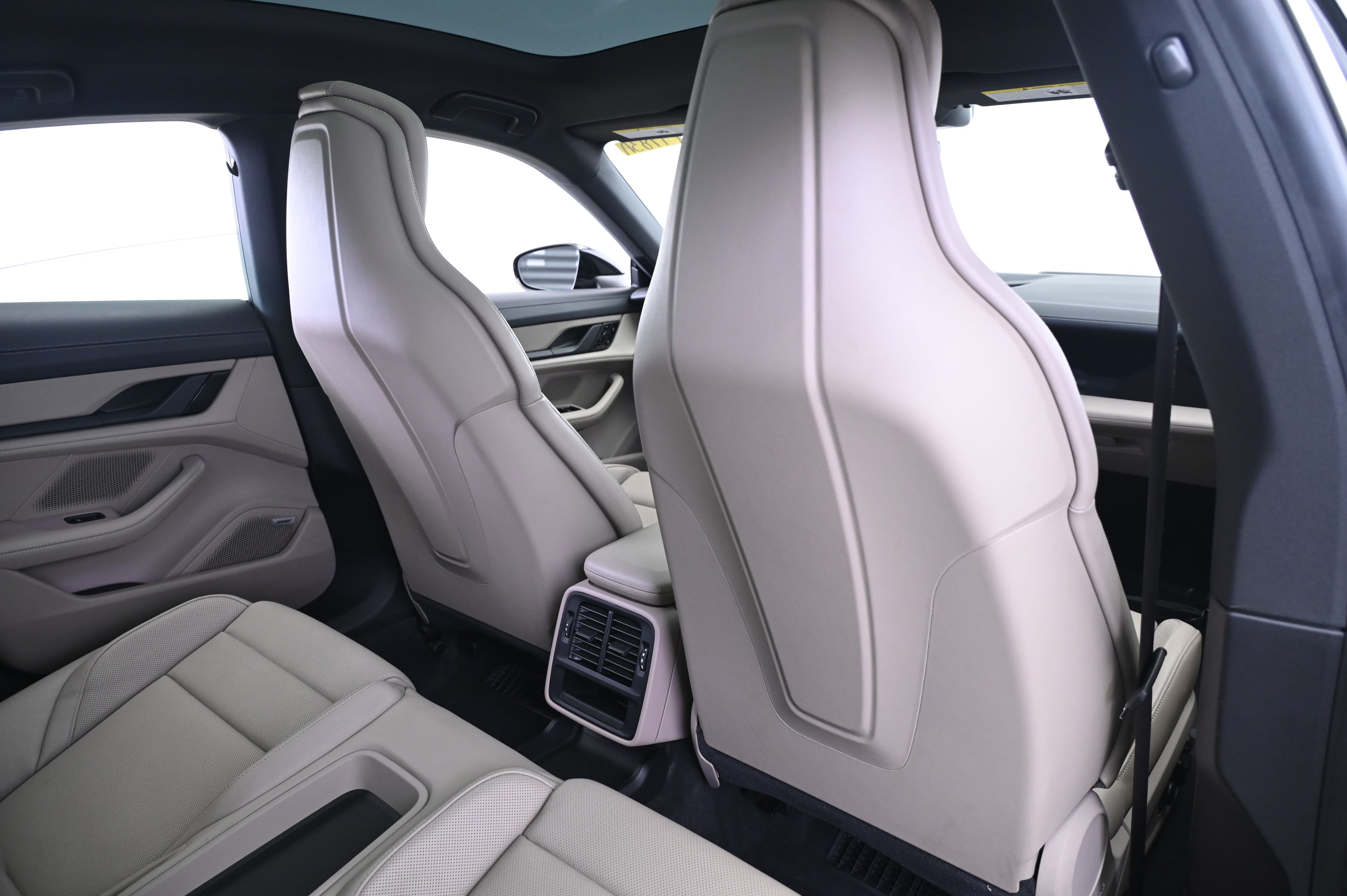 Thumbnail: 2020 Porsche Taycan - 18