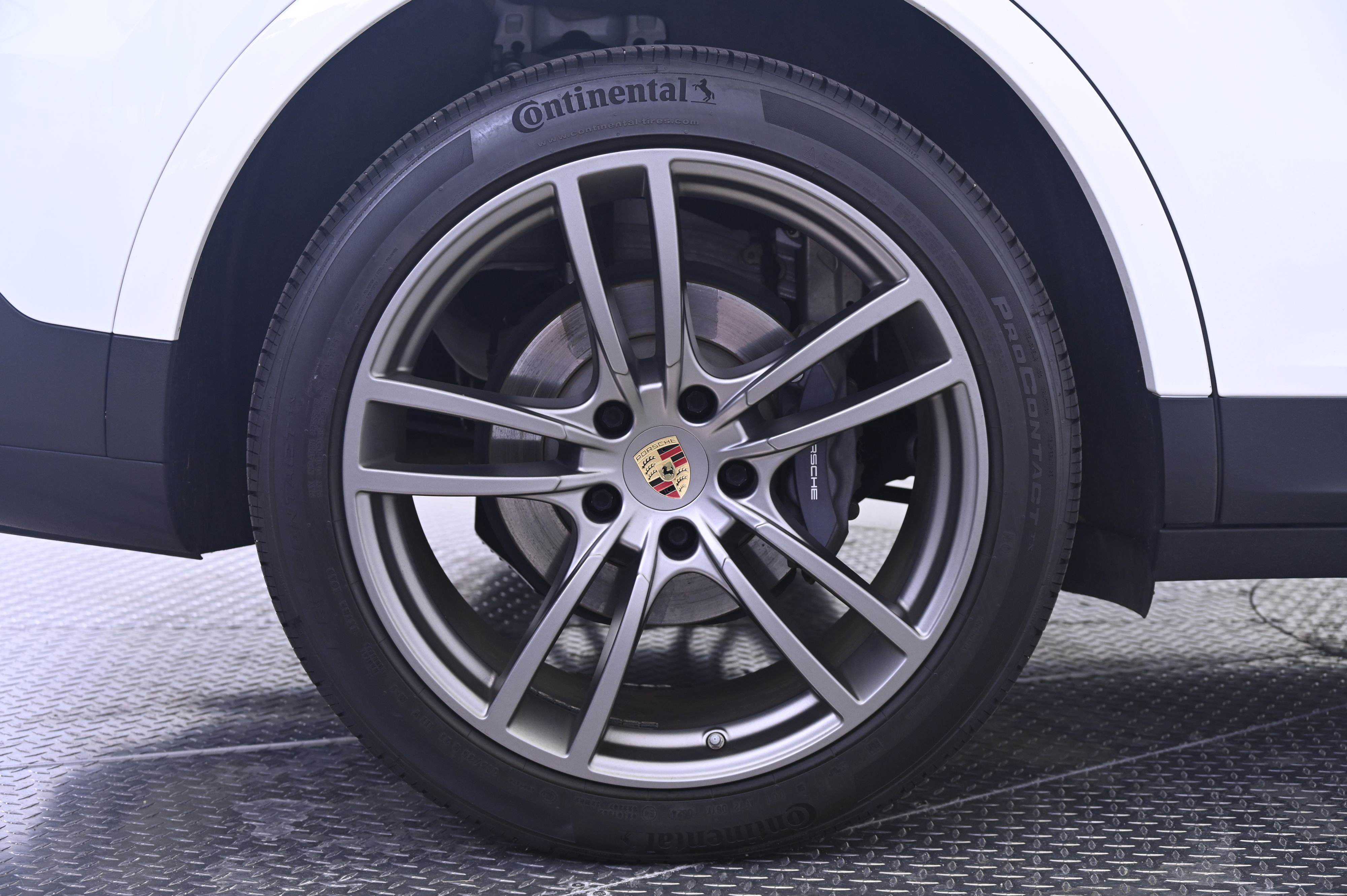 Thumbnail: 2022 Porsche Cayenne - 13