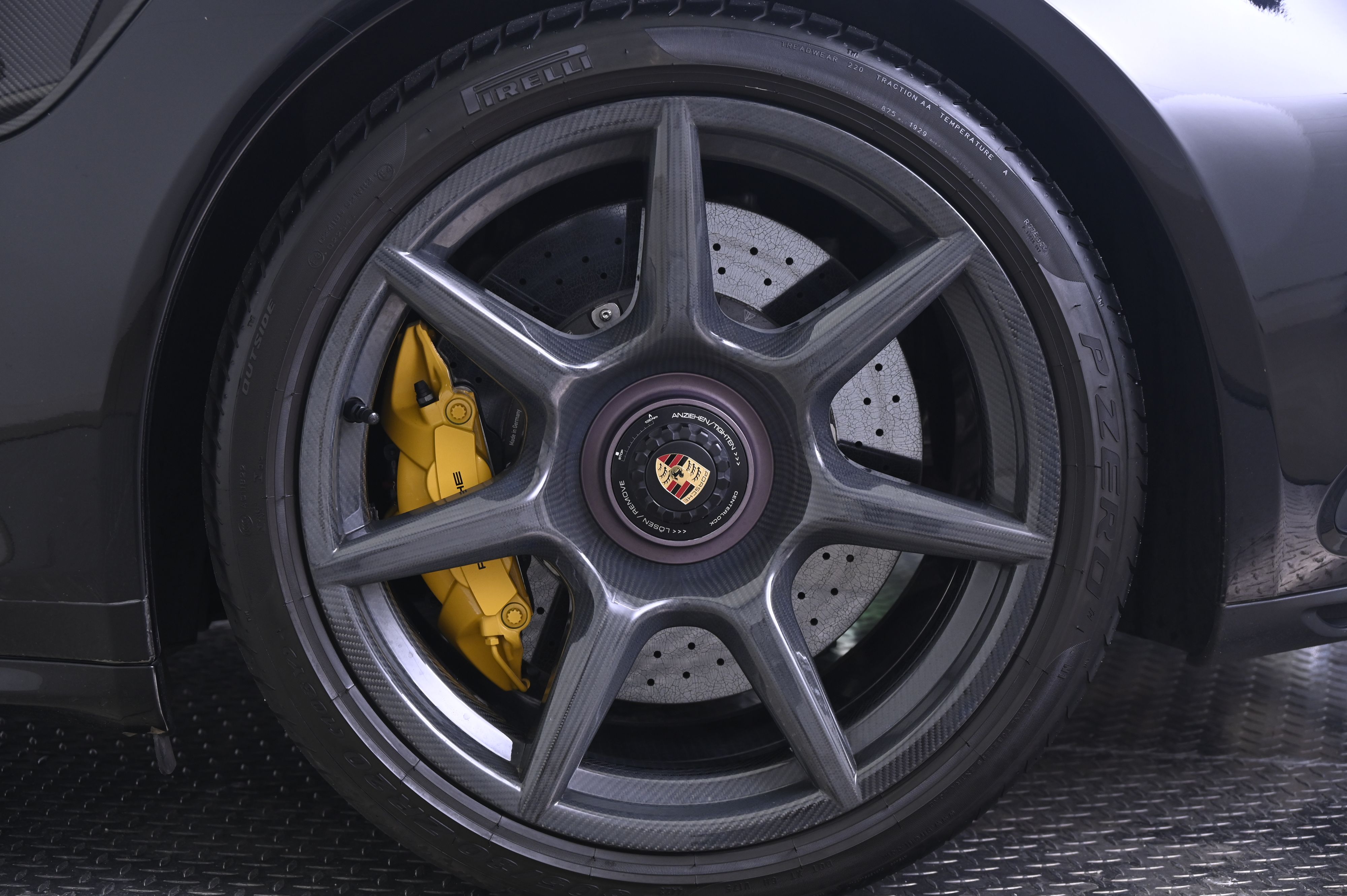 Thumbnail: 2019 Porsche 911 - 12