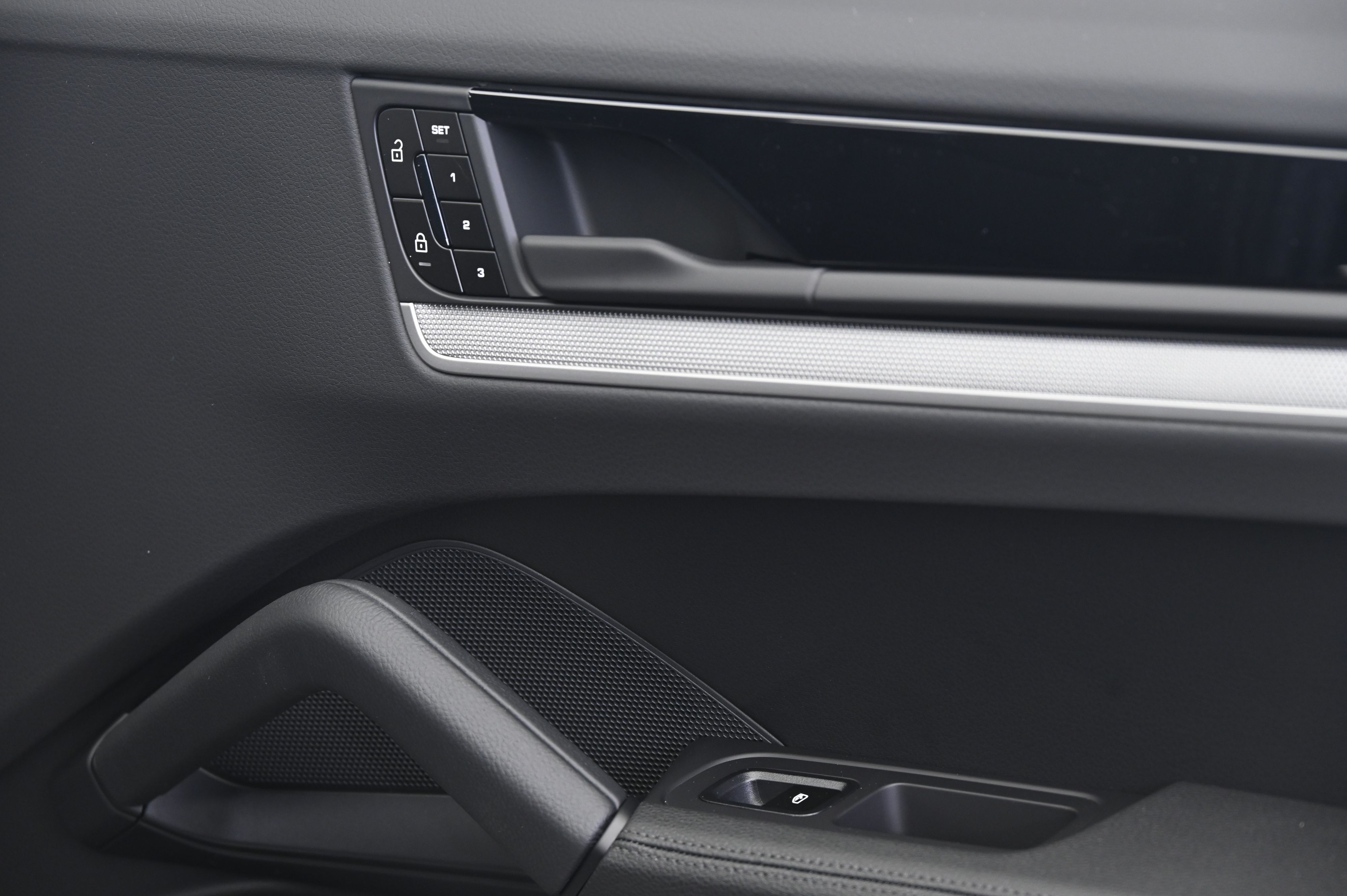 Thumbnail: 2026 Porsche Cayenne - 21