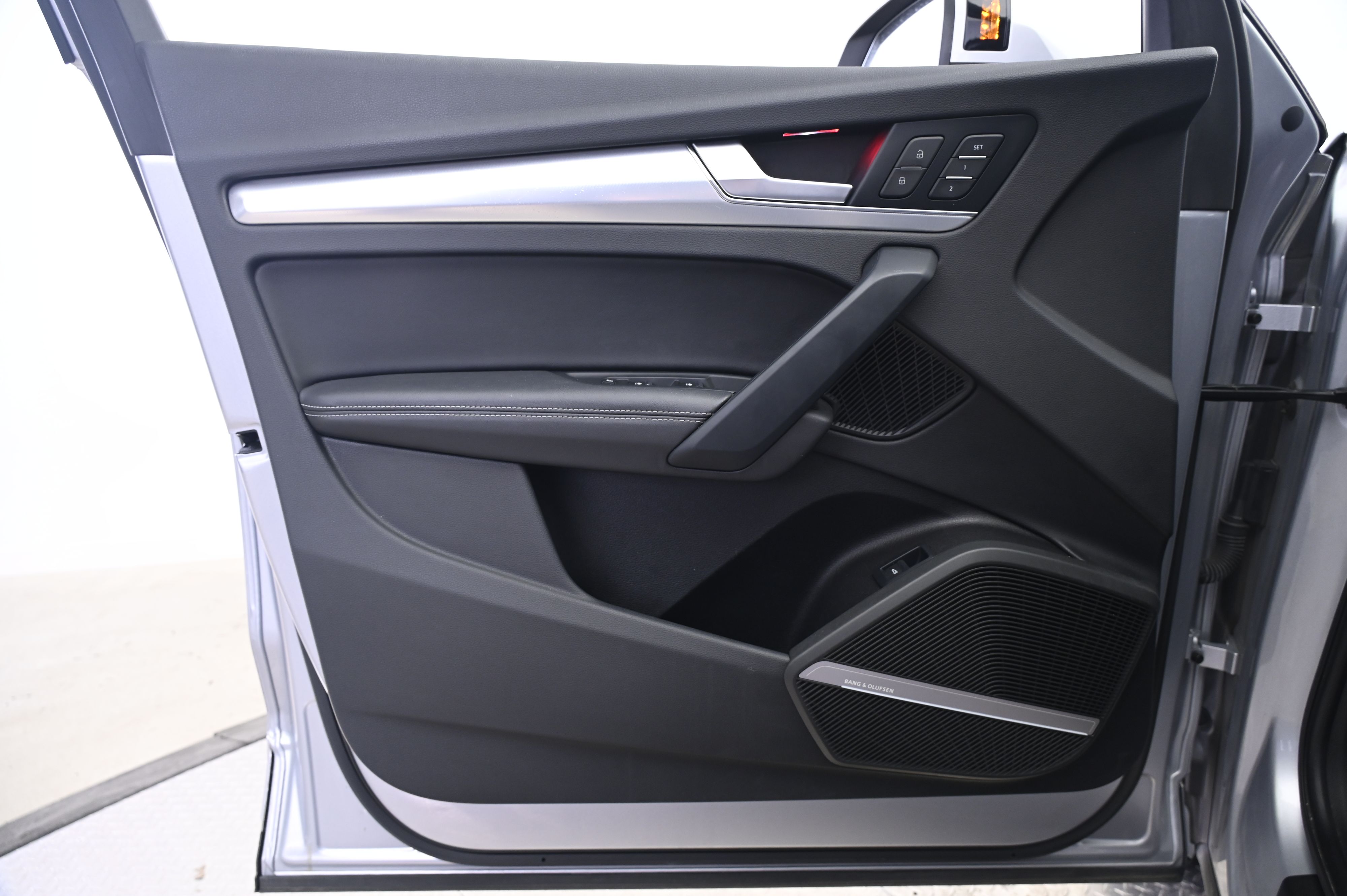 Thumbnail: 2023 Audi Q5 - 26