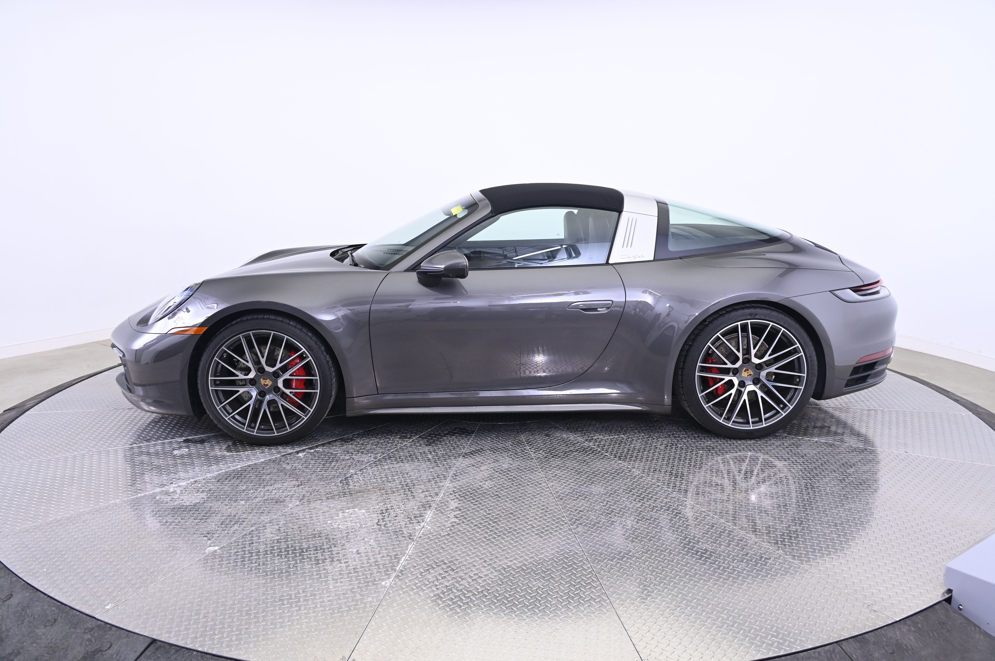 Thumbnail: 2022 Porsche 911 - 12