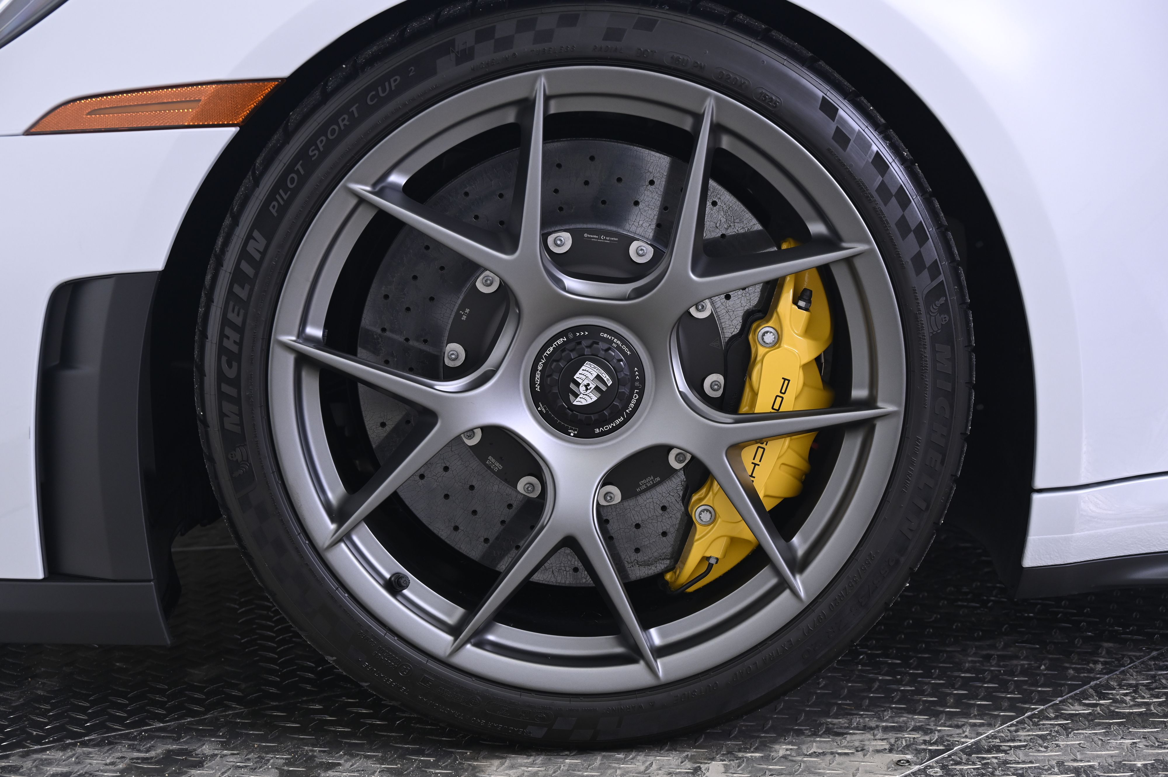 Thumbnail: 2025 Porsche 911 - 11