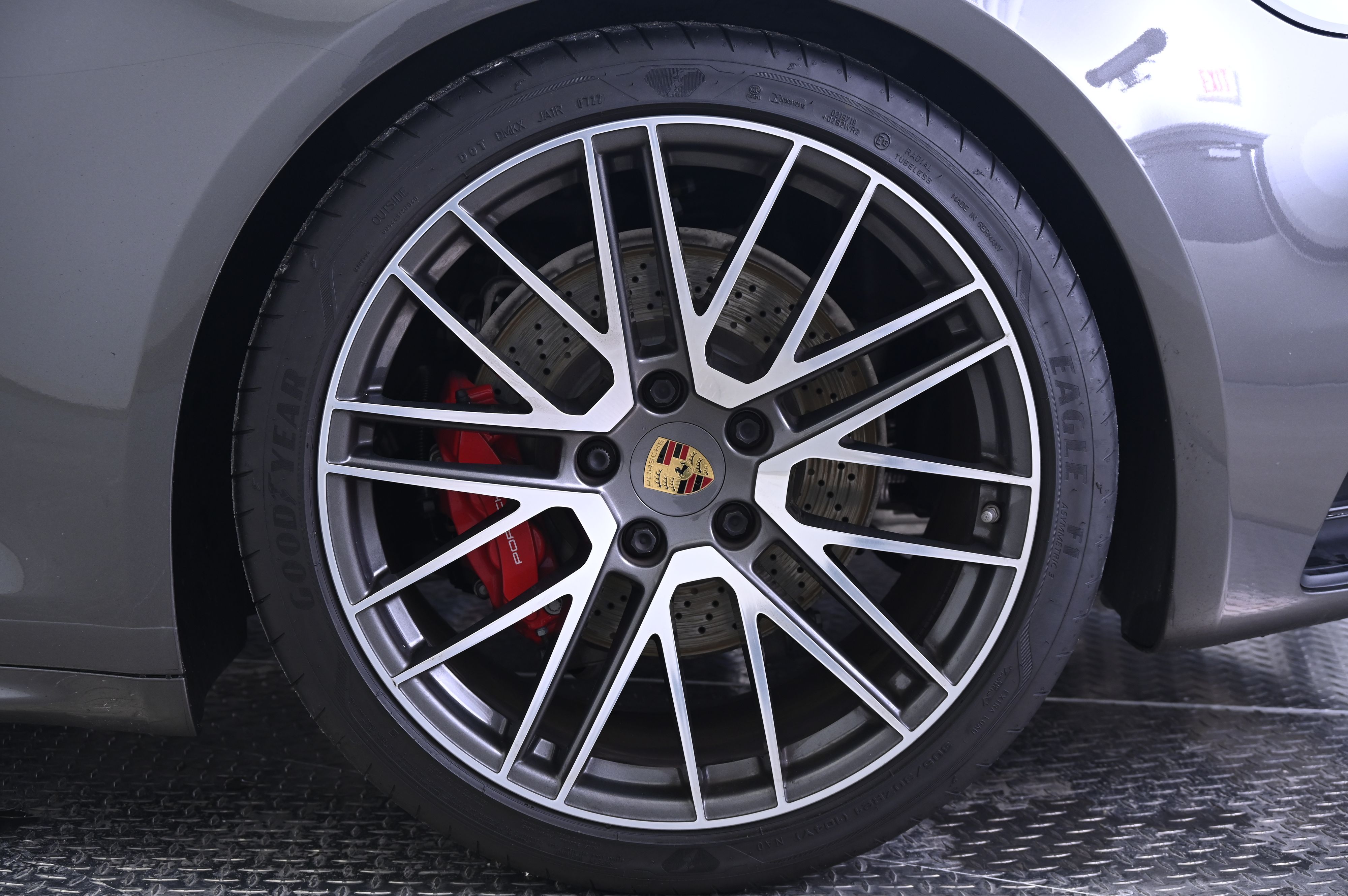 Thumbnail: 2022 Porsche 911 - 15