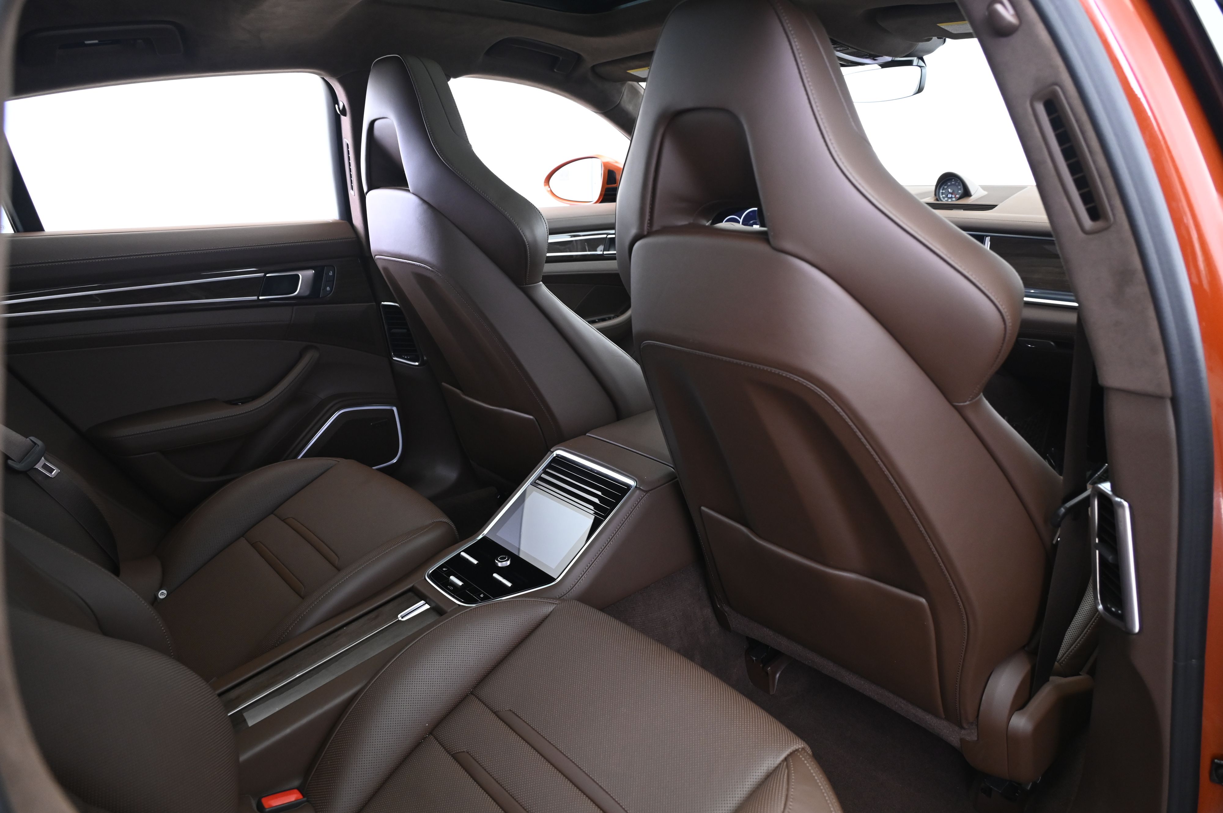 Thumbnail: 2023 Porsche Panamera - 17