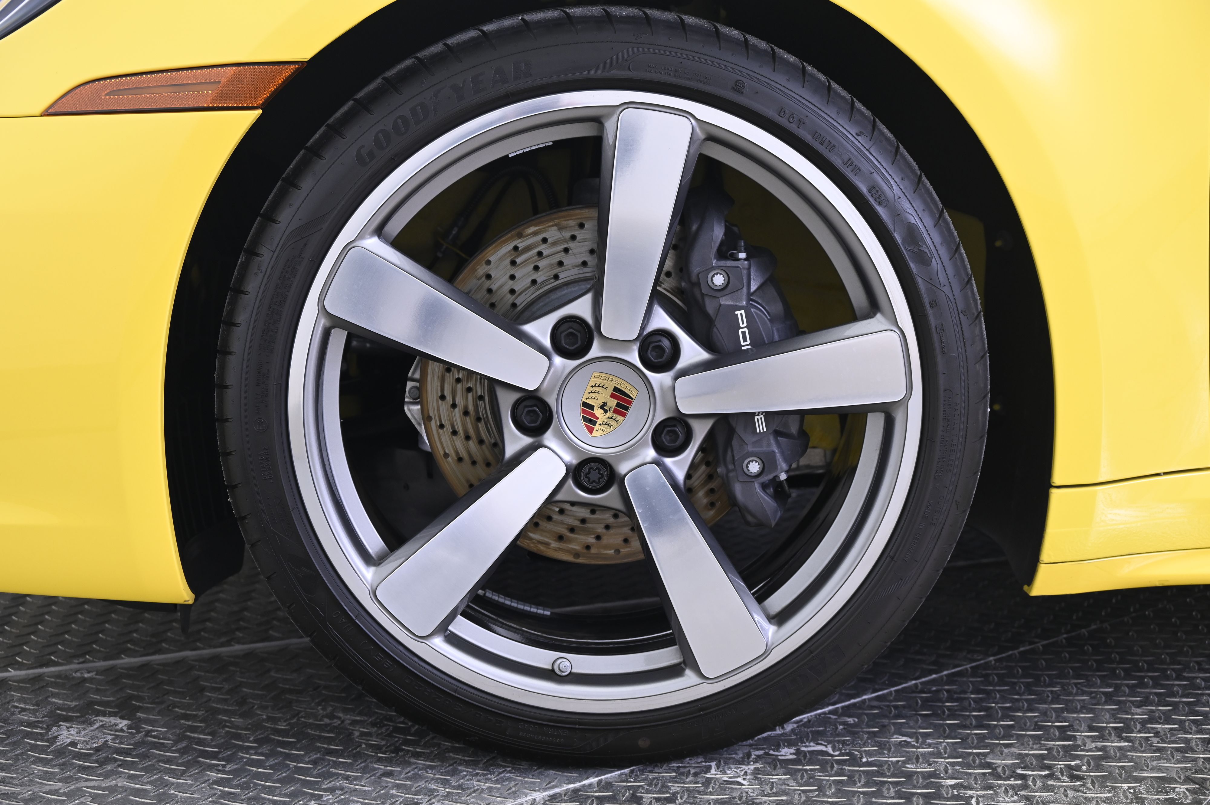 Thumbnail: 2024 Porsche 911 - 11