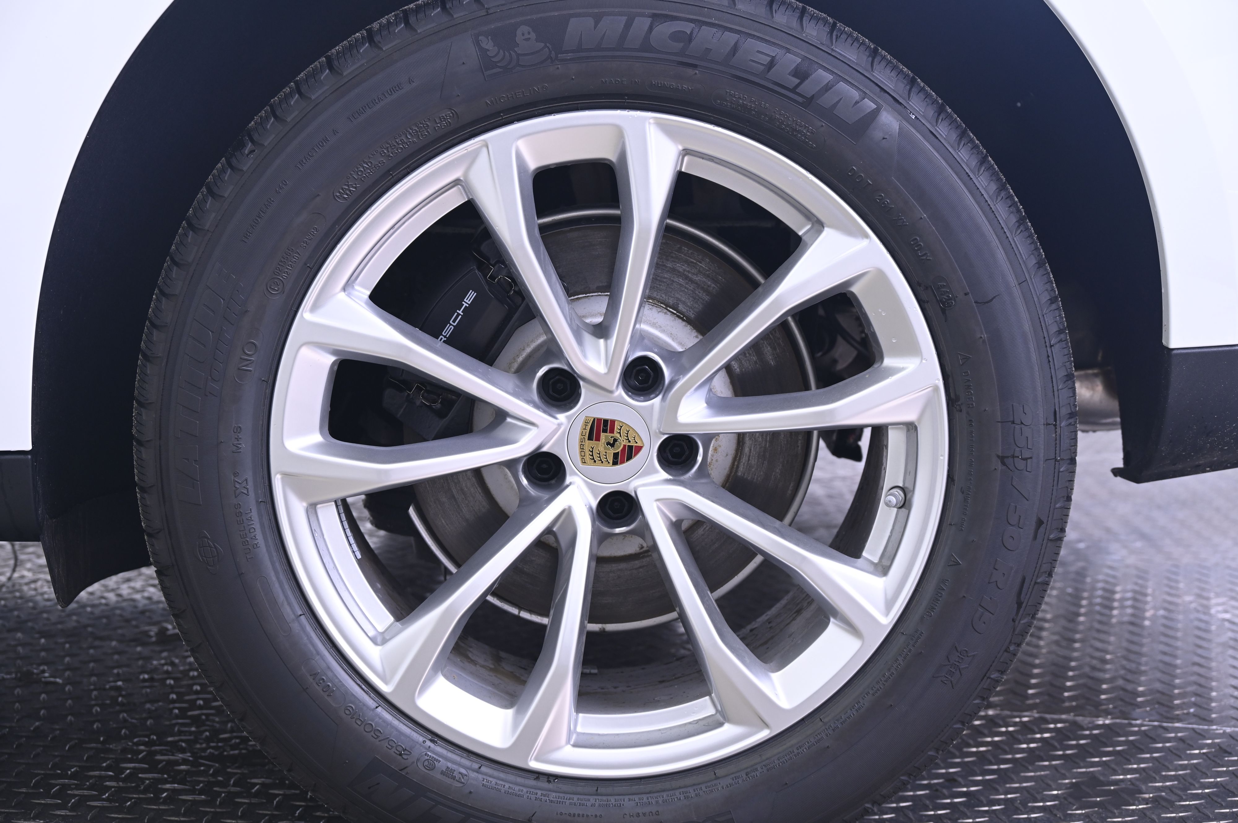 Thumbnail: 2026 Porsche Macan - 12