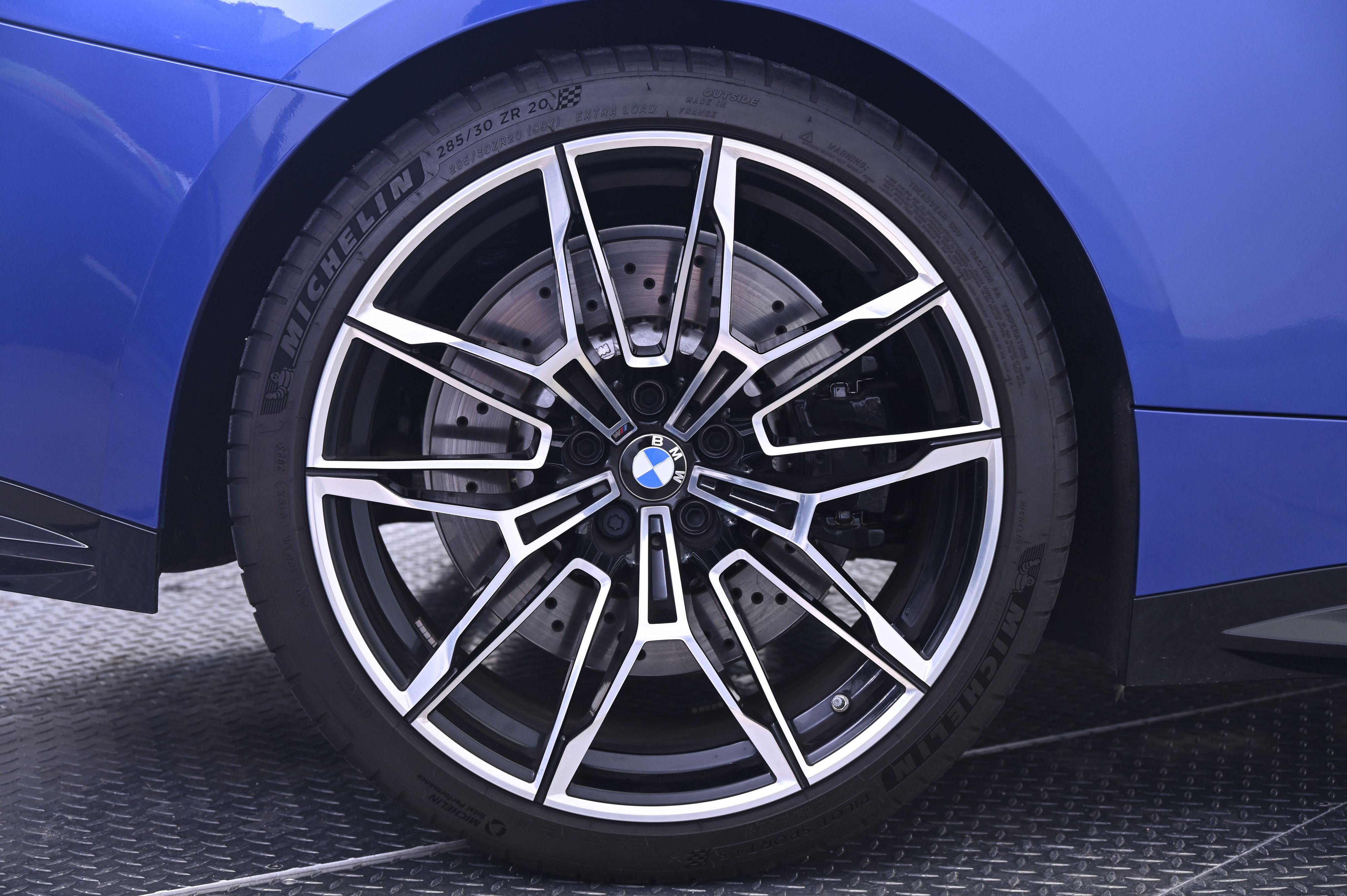 Thumbnail: 2024 BMW M4 - 16